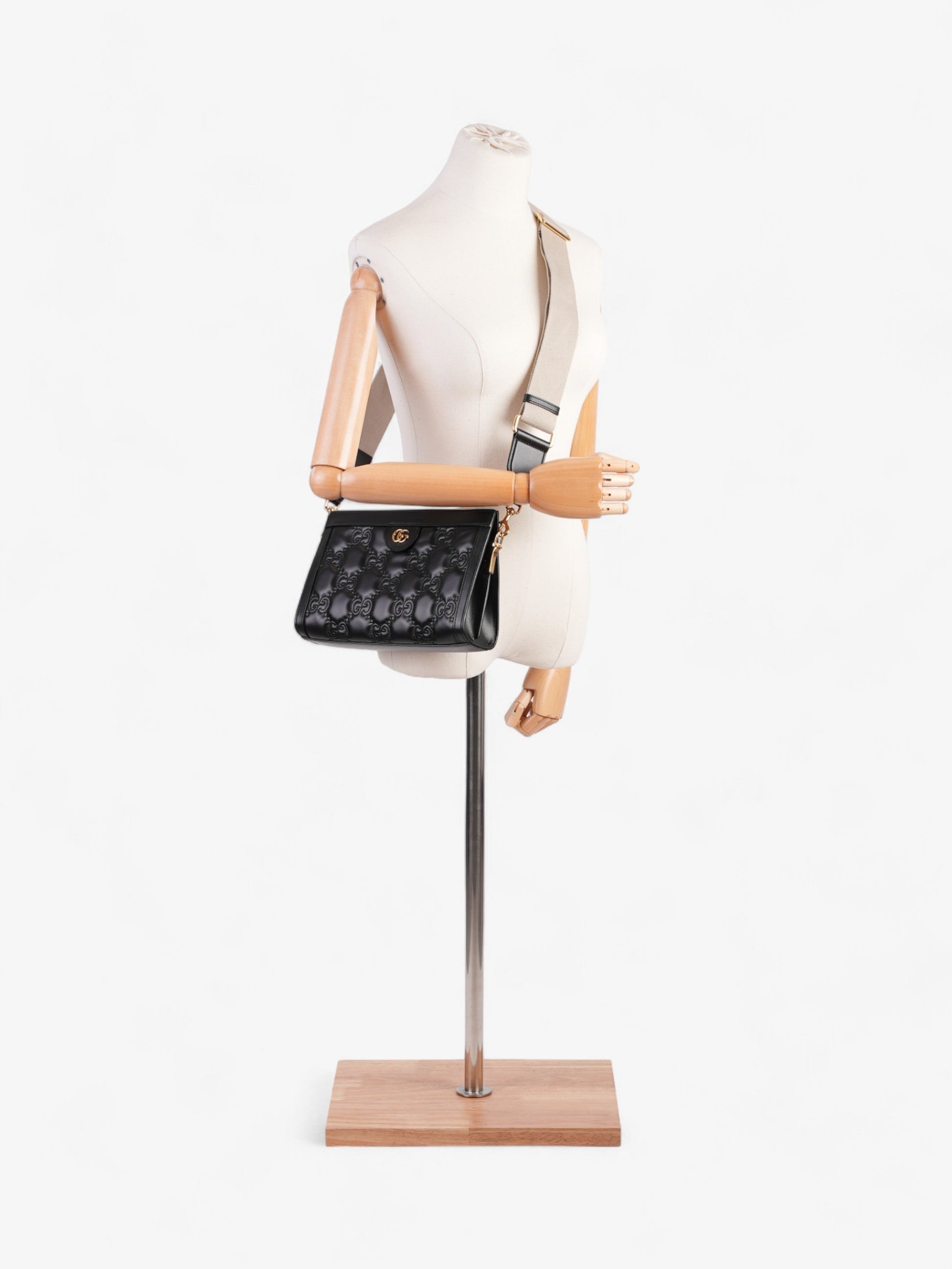 Gucci GG Shoulder Bag Black Matelasse Leather Small