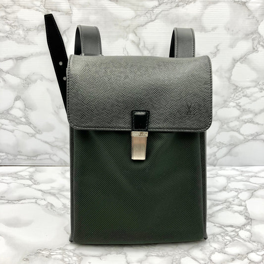 Louis Vuitton Taiga Shoulder Bag