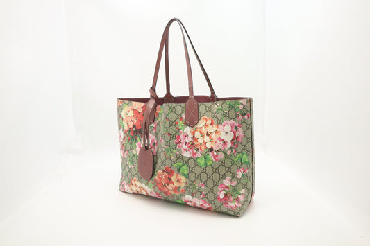 Gucci Reversible Tote in Pink Blooms GG Supreme Canvas