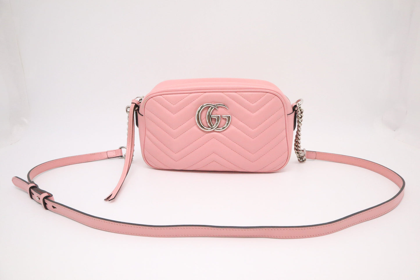 Gucci Marmont Shoulder Bag in Pink Leather
