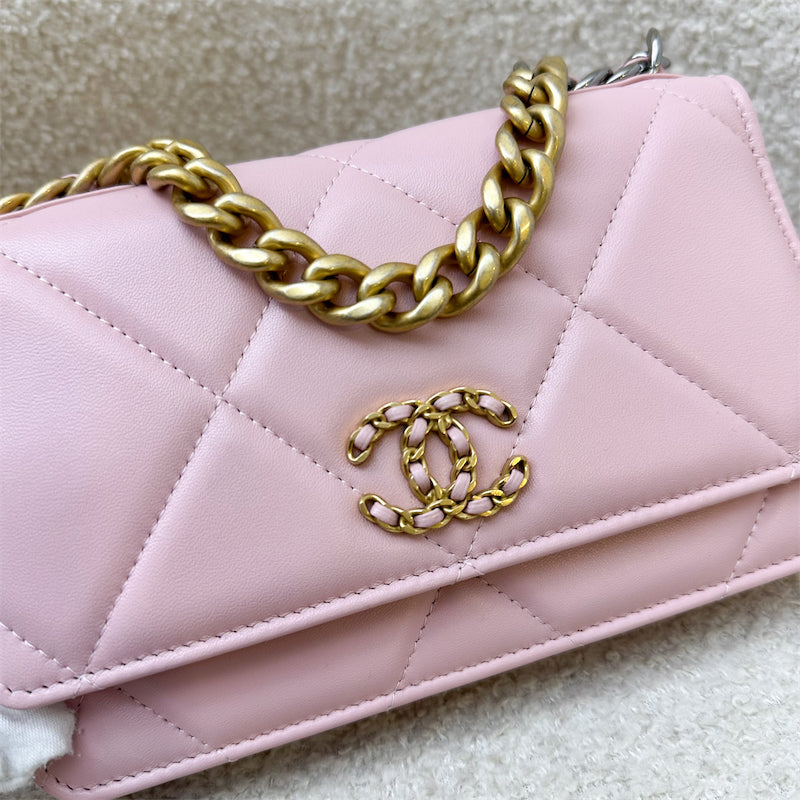 Chanel 19 Wallet on Chain WOC in 22B Pink Lambskin and 3-Tone HW (Model: AP0957) Crossbody