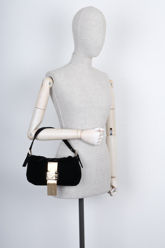 FENDI Baguette Velvet black