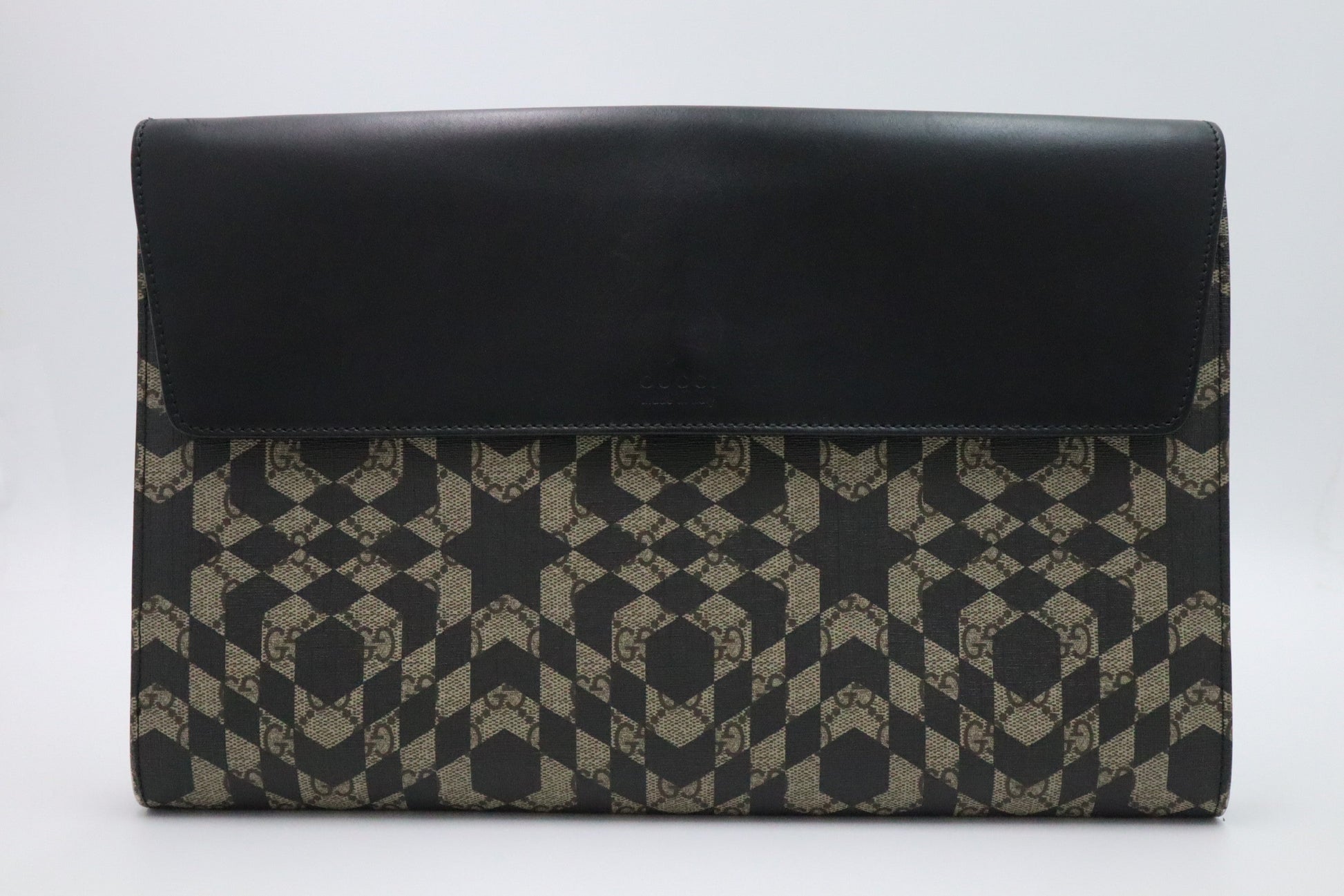 Gucci Clutch in Kaleidoscope GG Supreme Canvas