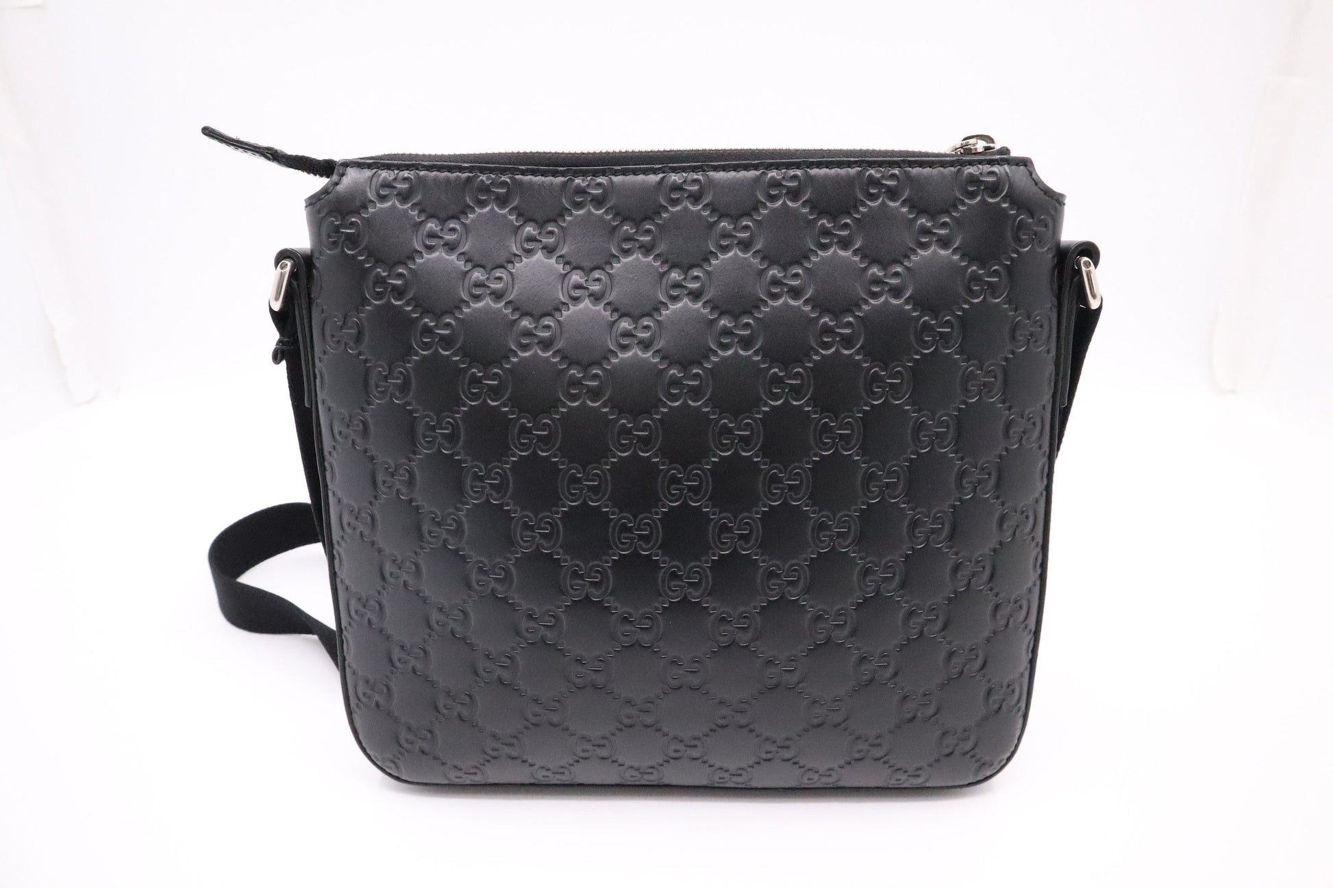 Gucci Crossbody in Black Guccissima Leather