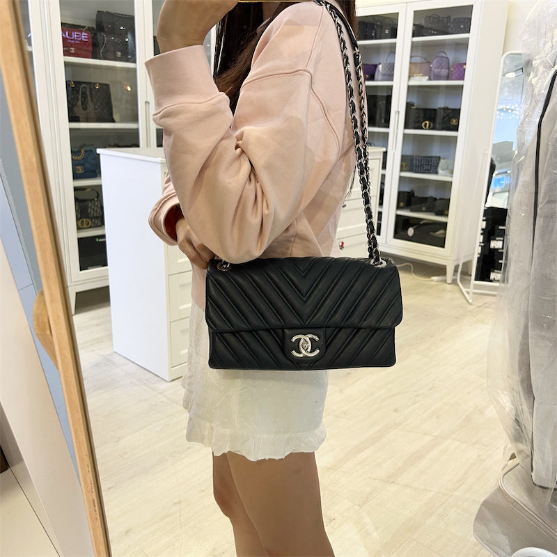 Chanel Seasonal Medium Flap Bag in Chevron Quilted Navy Lambskin and SHW (Model: A93027)