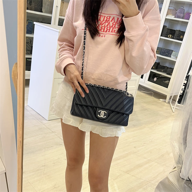 Chanel Seasonal Medium Flap Bag in Chevron Quilted Navy Lambskin and SHW (Model: A93027)