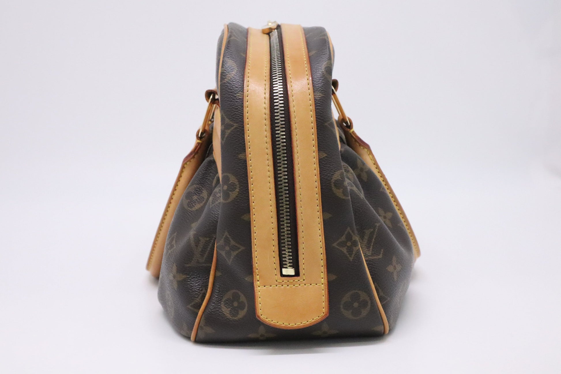 Louis Vuitton Mizi in Monogram Canvas