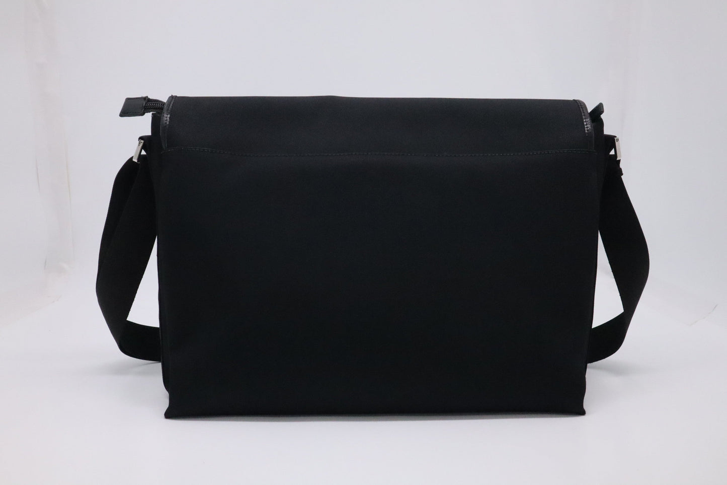 Gucci Messenger Bag in Black Canvas