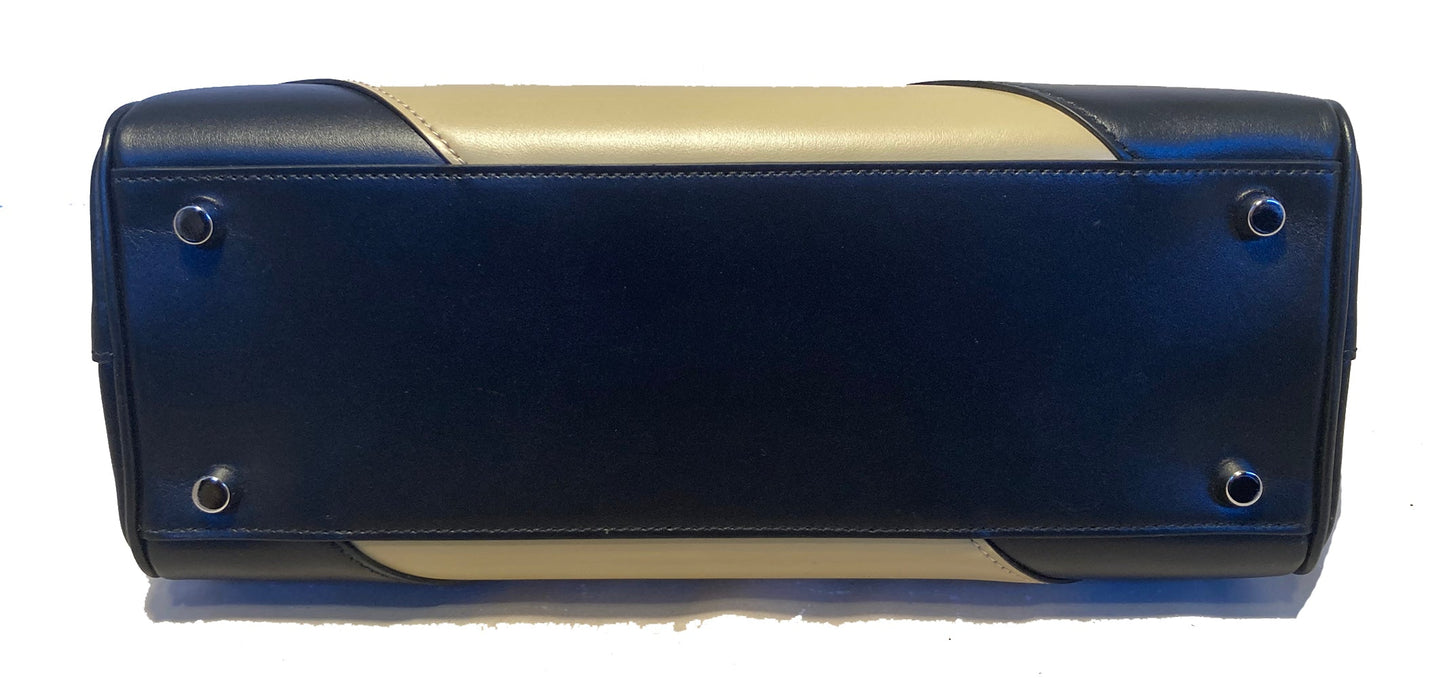 Gucci Black Leather Shoulder Bag Style 4