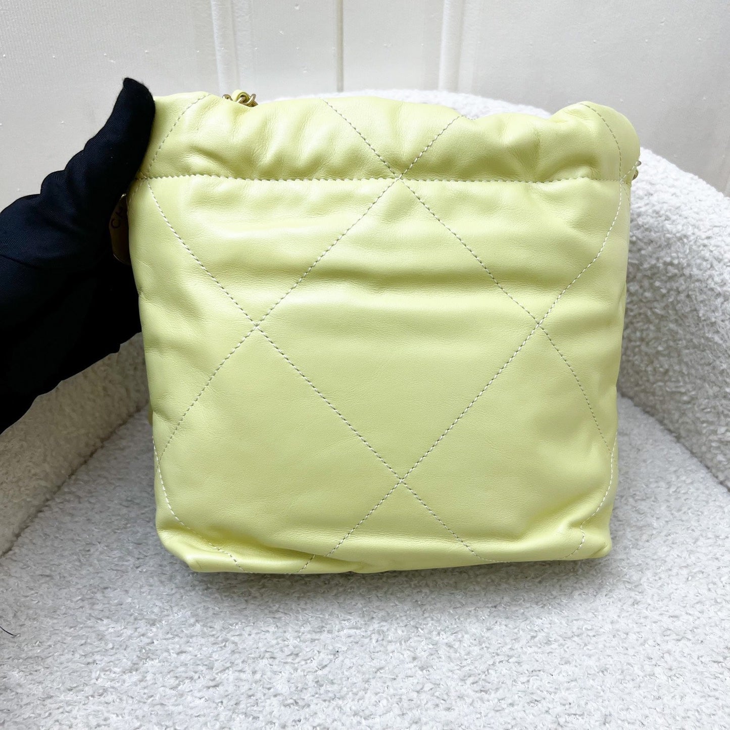 Chanel 22 Mini Hobo Handbag in Yellow Shiny Calfskin and AGHW (Model: AS3980)