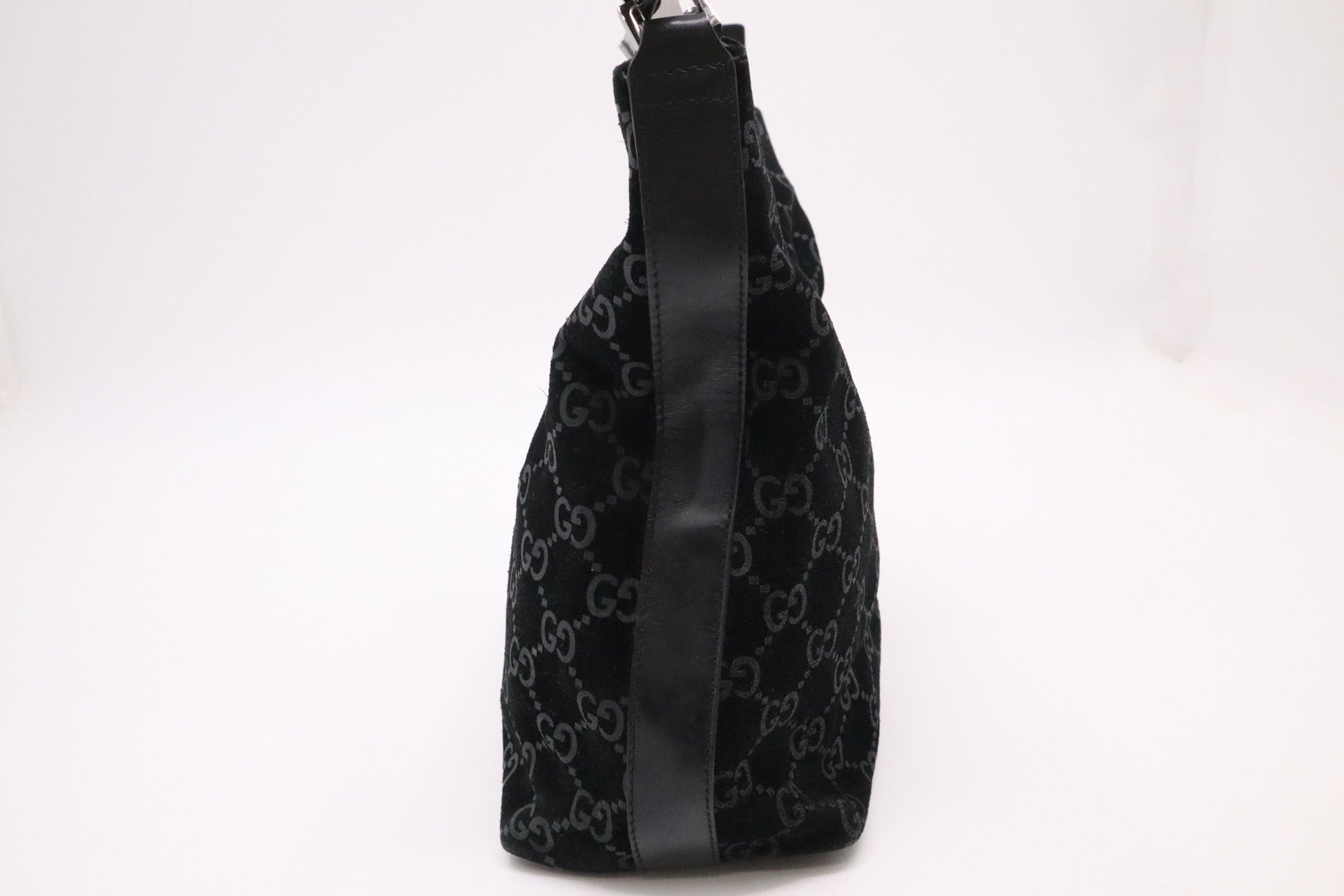 Gucci Shoulder Bag in Black GG Suede