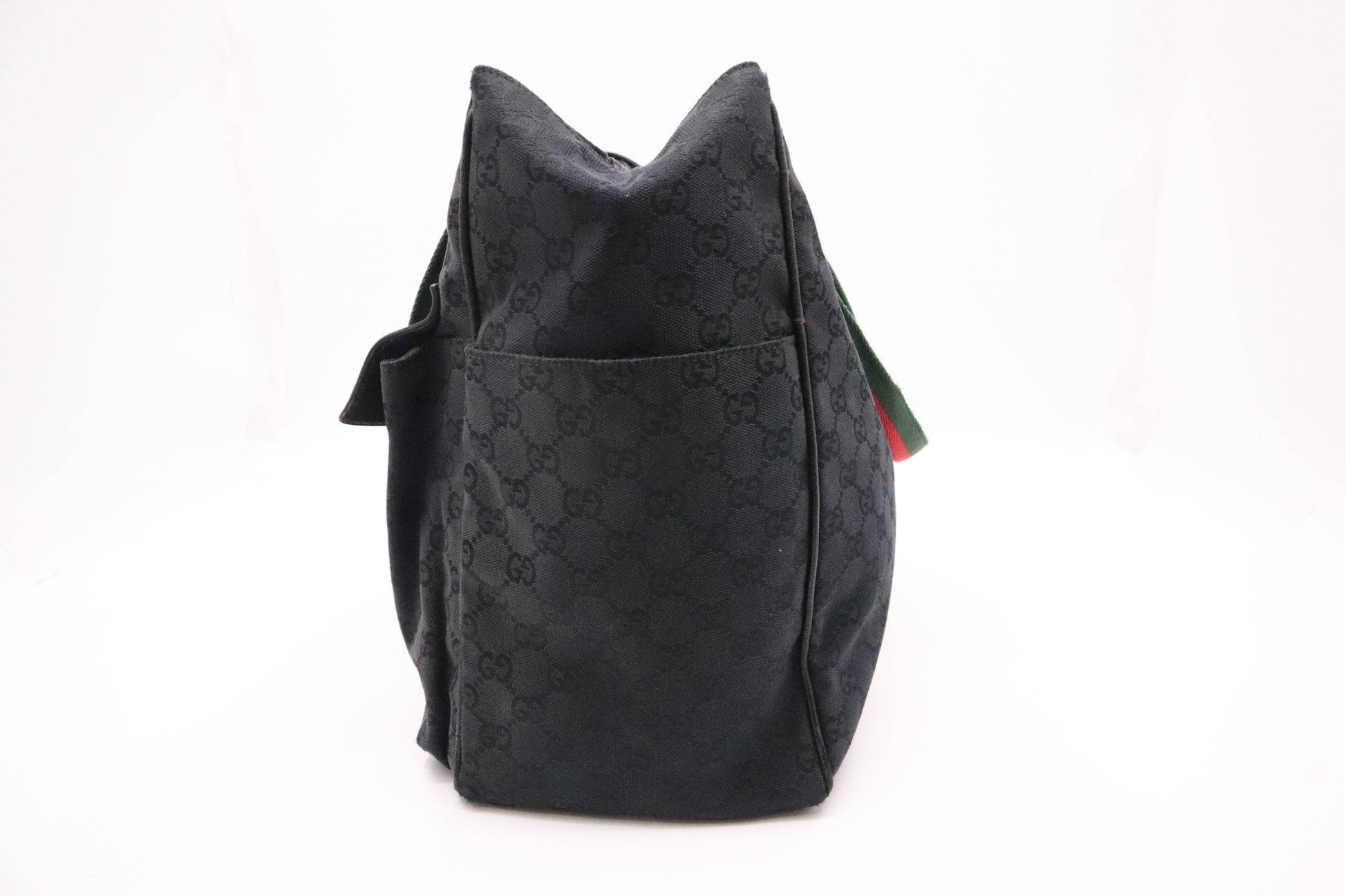 Gucci Shoulder Bag in Black GG Canvas