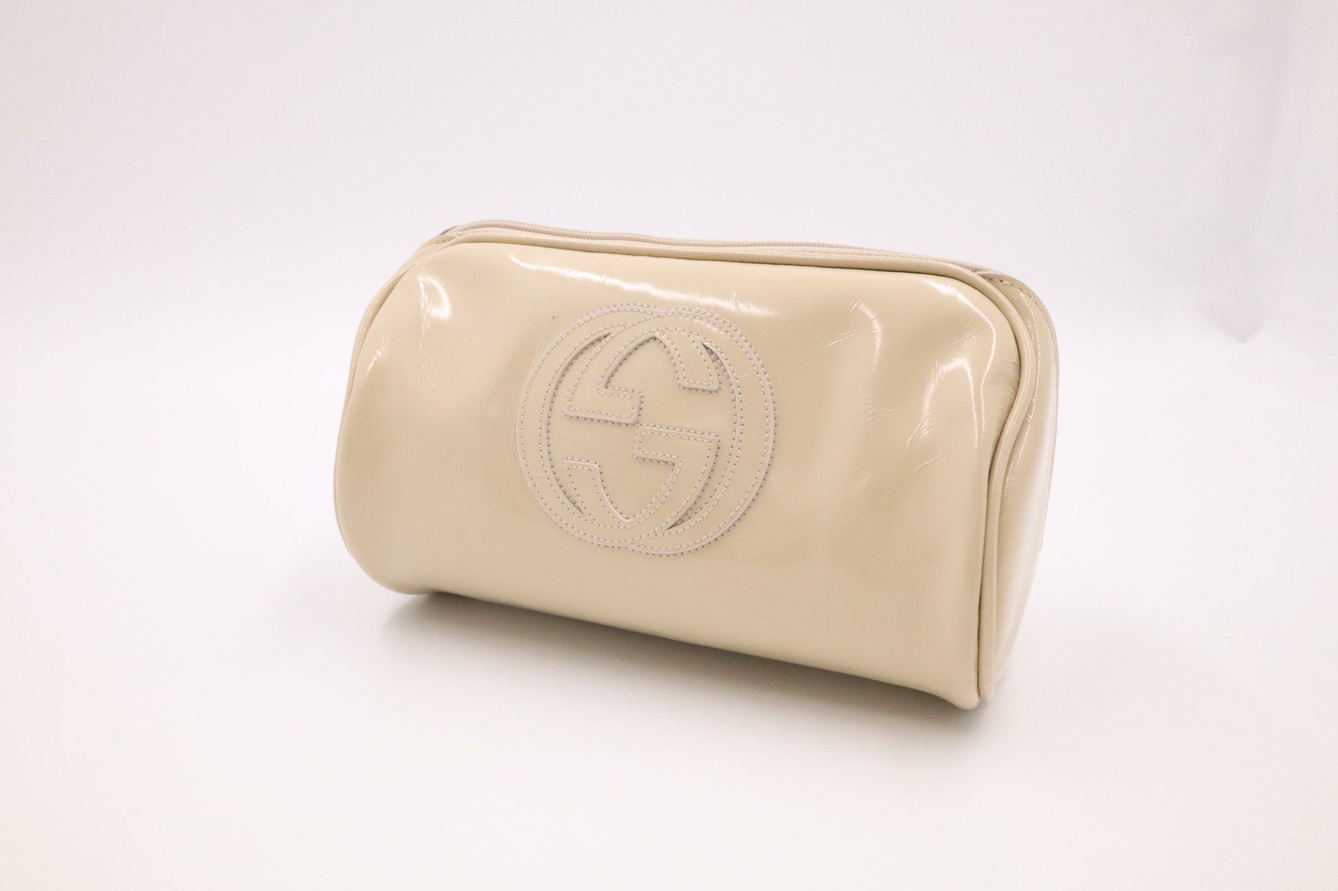 Gucci Cosmetic Pouch in Beige Patent Leather