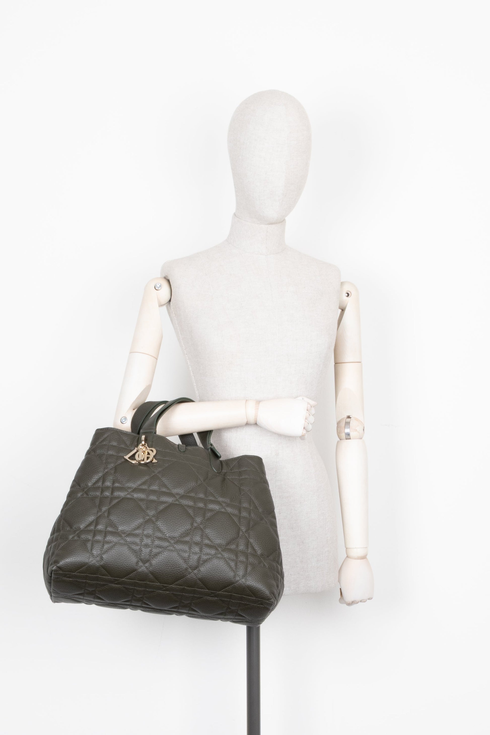 CHRISTIAN DIOR Large Toujours Handbag Macrocannage Olive