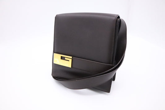 Gucci Shoulder Bag in Brown Leather