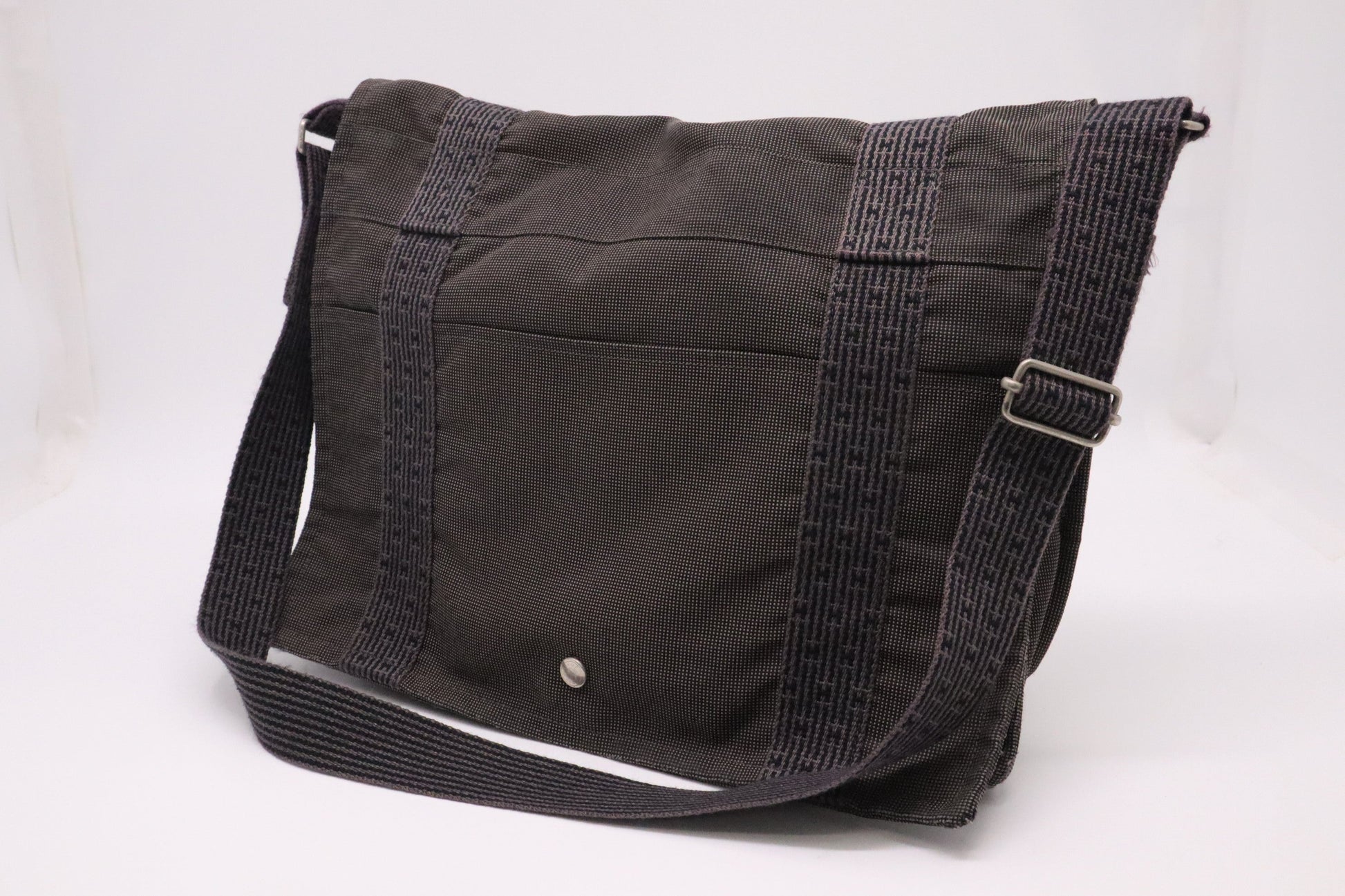 Hermes Herline Bassas Shoulder Bag in Grey Canvas