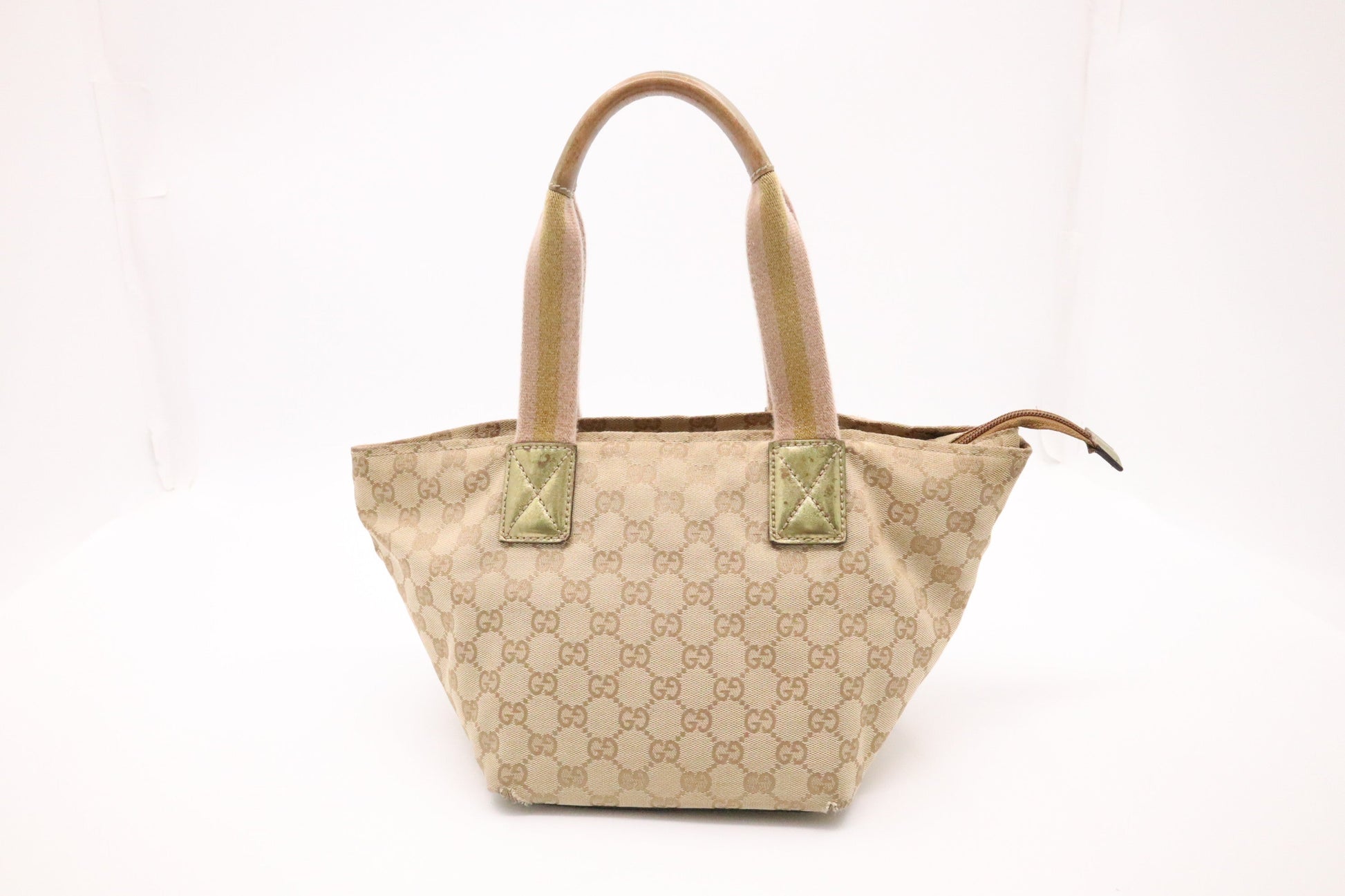 Gucci Handbag in GG Canvas