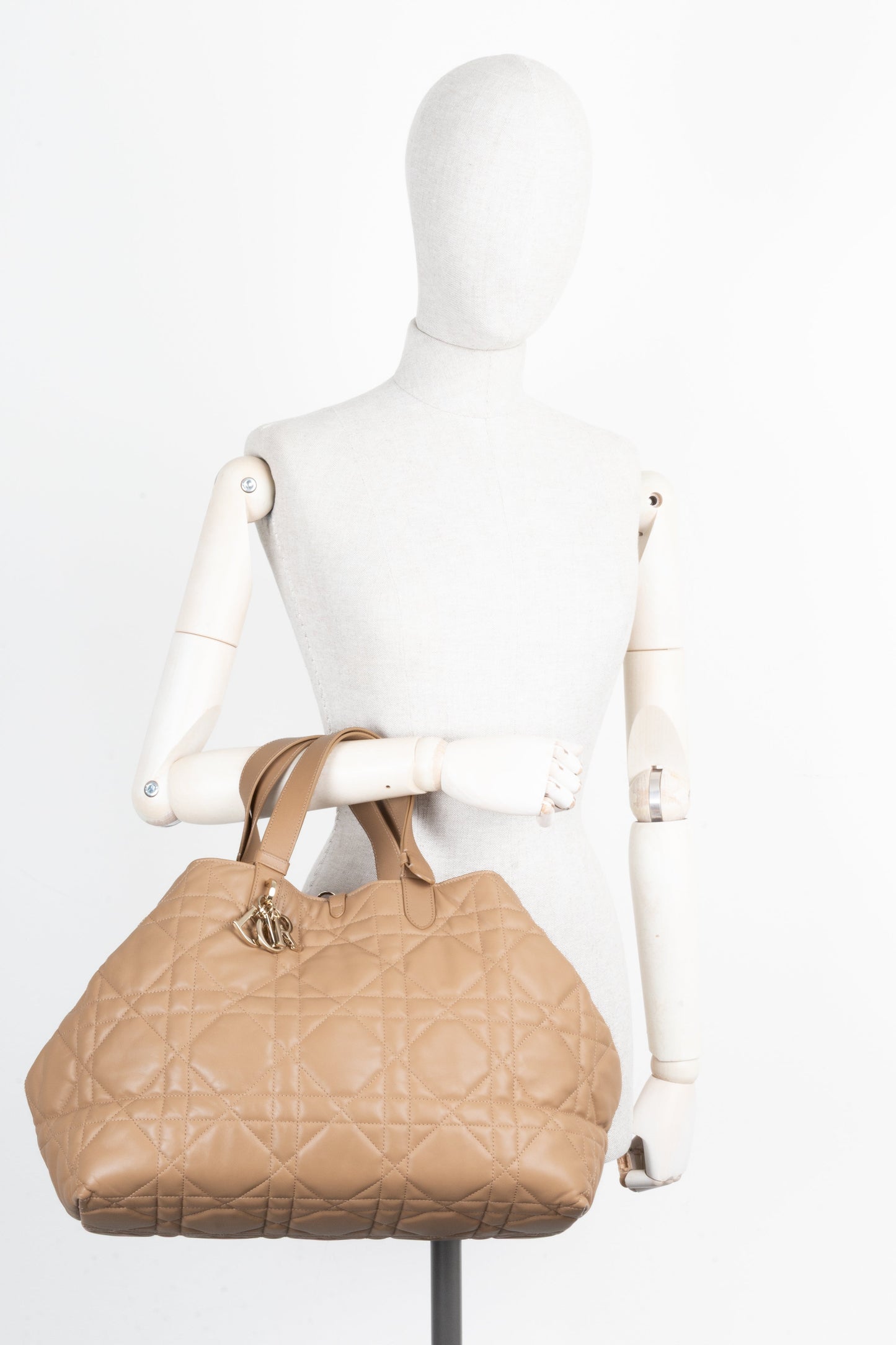 CHRISTIAN DIOR Large Toujours Tote Beige