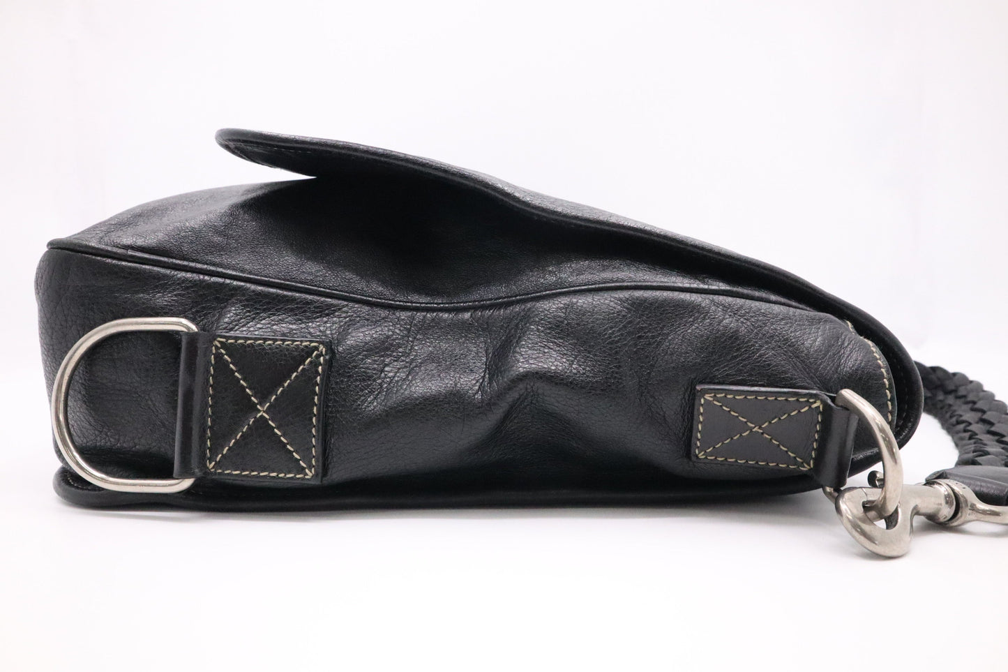 Gucci Crest Chain Messenger Bag in Black Leather
