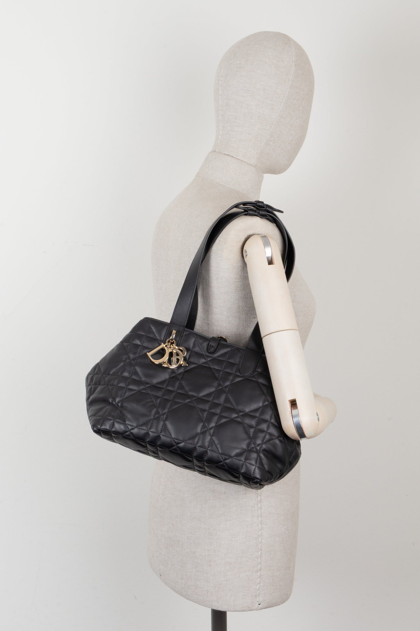 CHRISTIAN DIOR Medium Toujours Bag Black