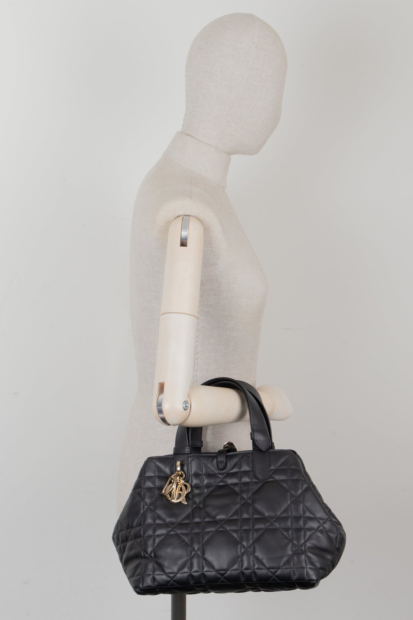 CHRISTIAN DIOR Medium Toujours Bag Black