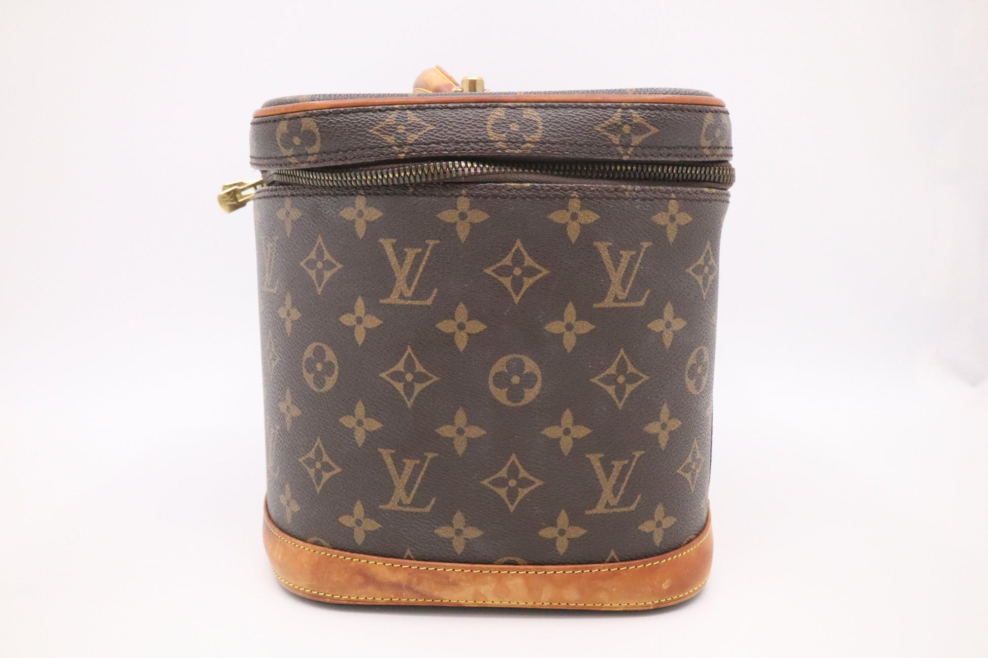 Louis Vuitton Nice Vanity Bag in Monogram Canvas