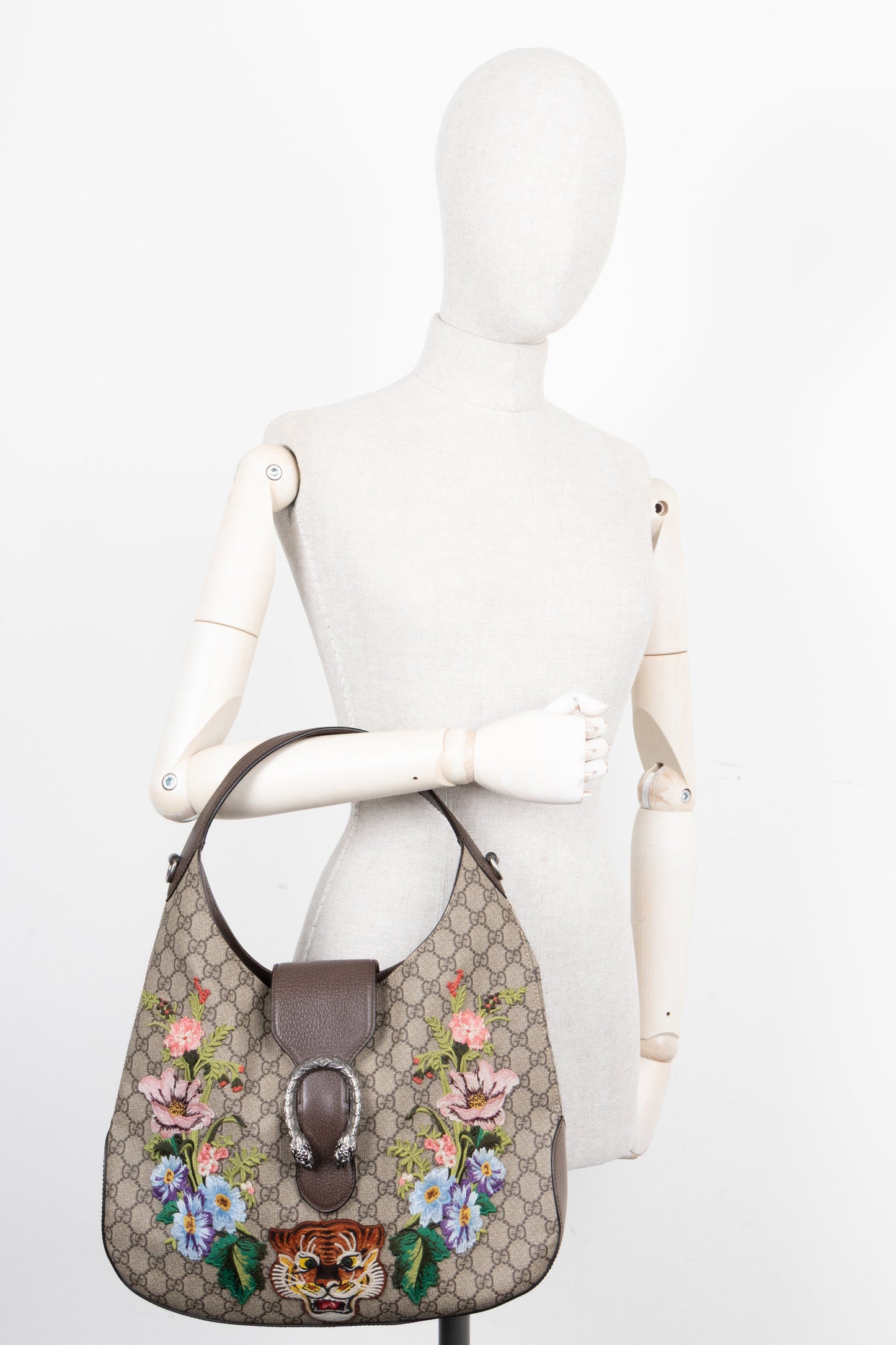 GUCCI Dionysus Hobo Bag GG Supreme