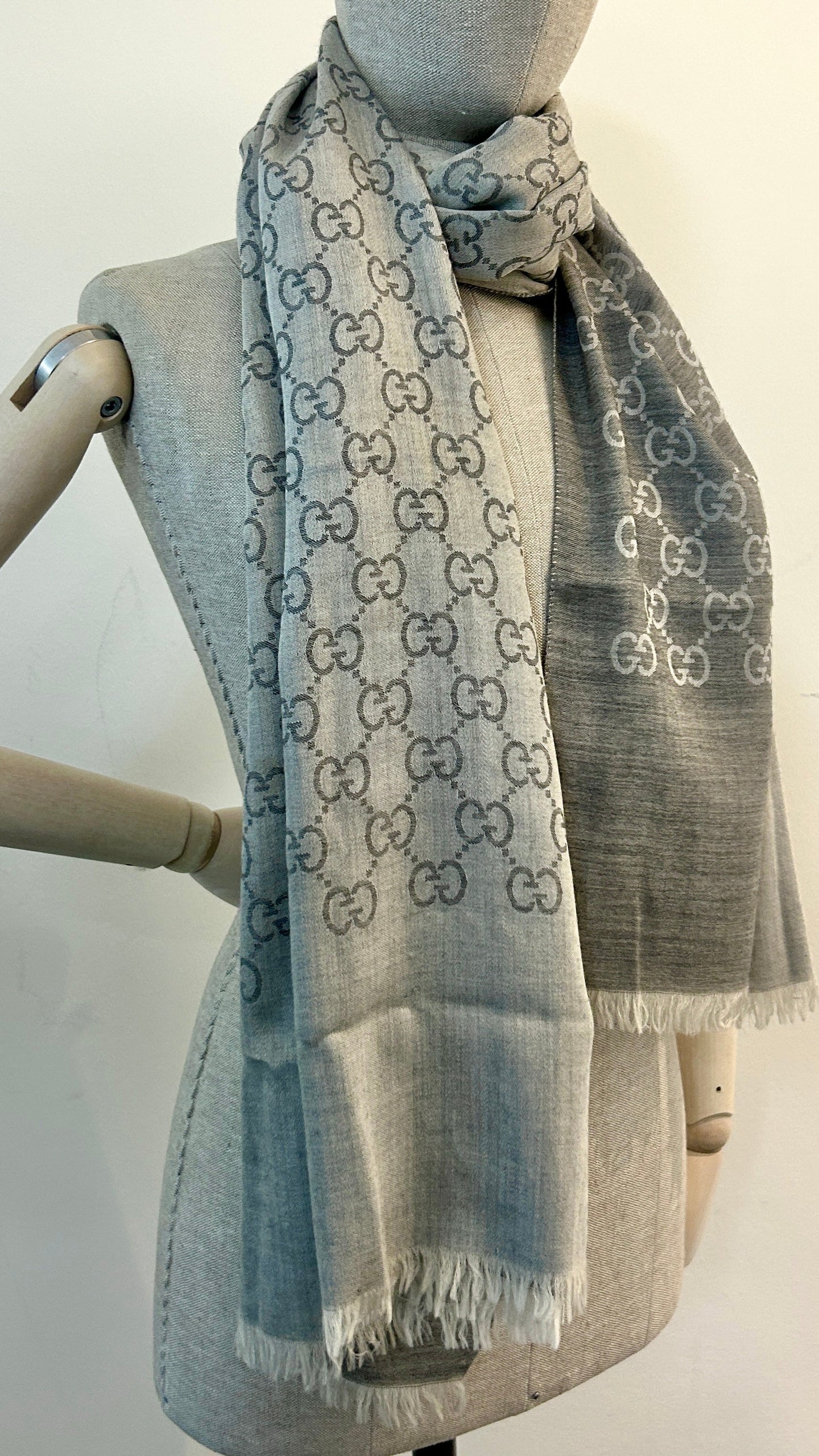 GUCCI Supreme GG Scarf Grey