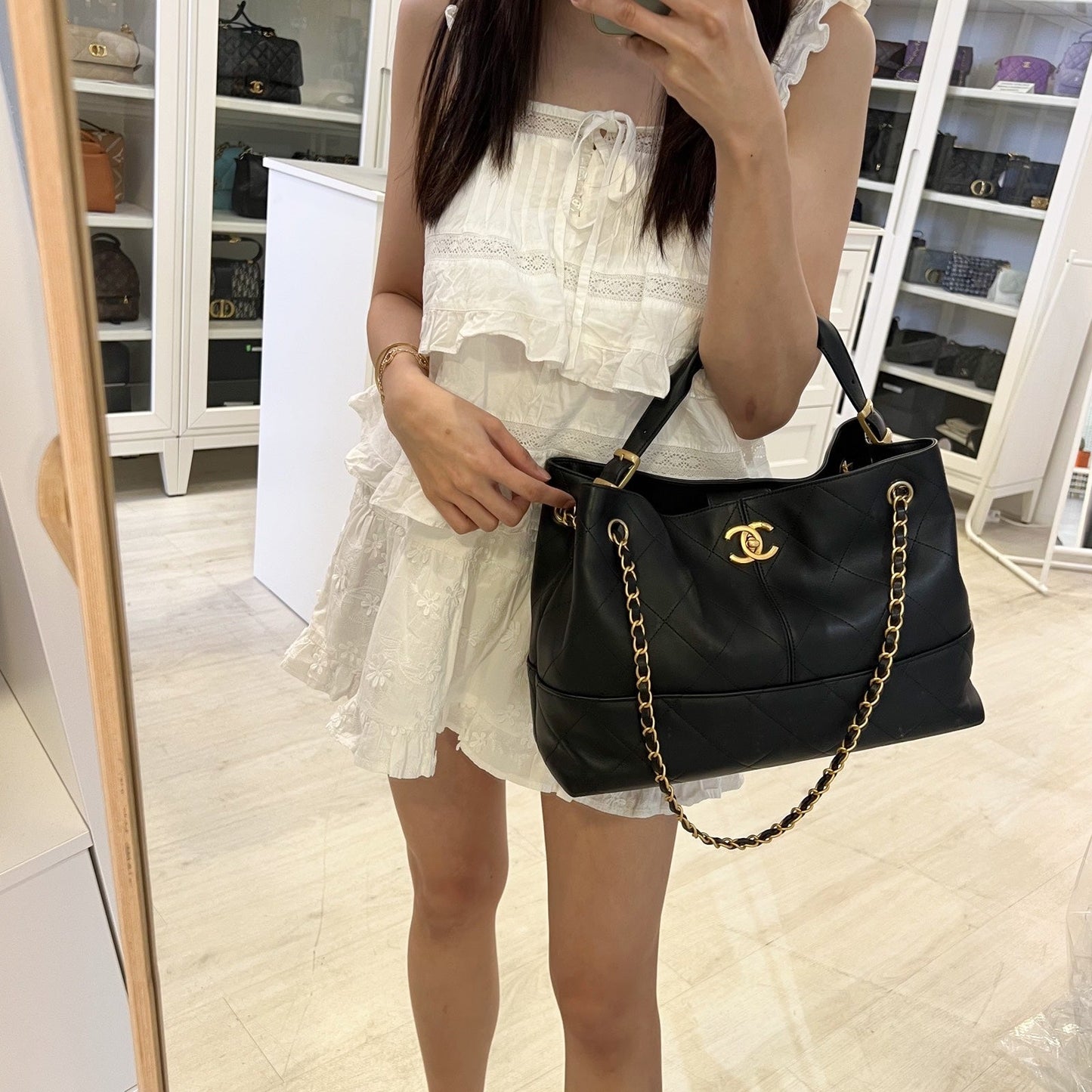 Chanel 25A Tote / Shopping Bag in Black Leather and AGHW (Model: AS5634)