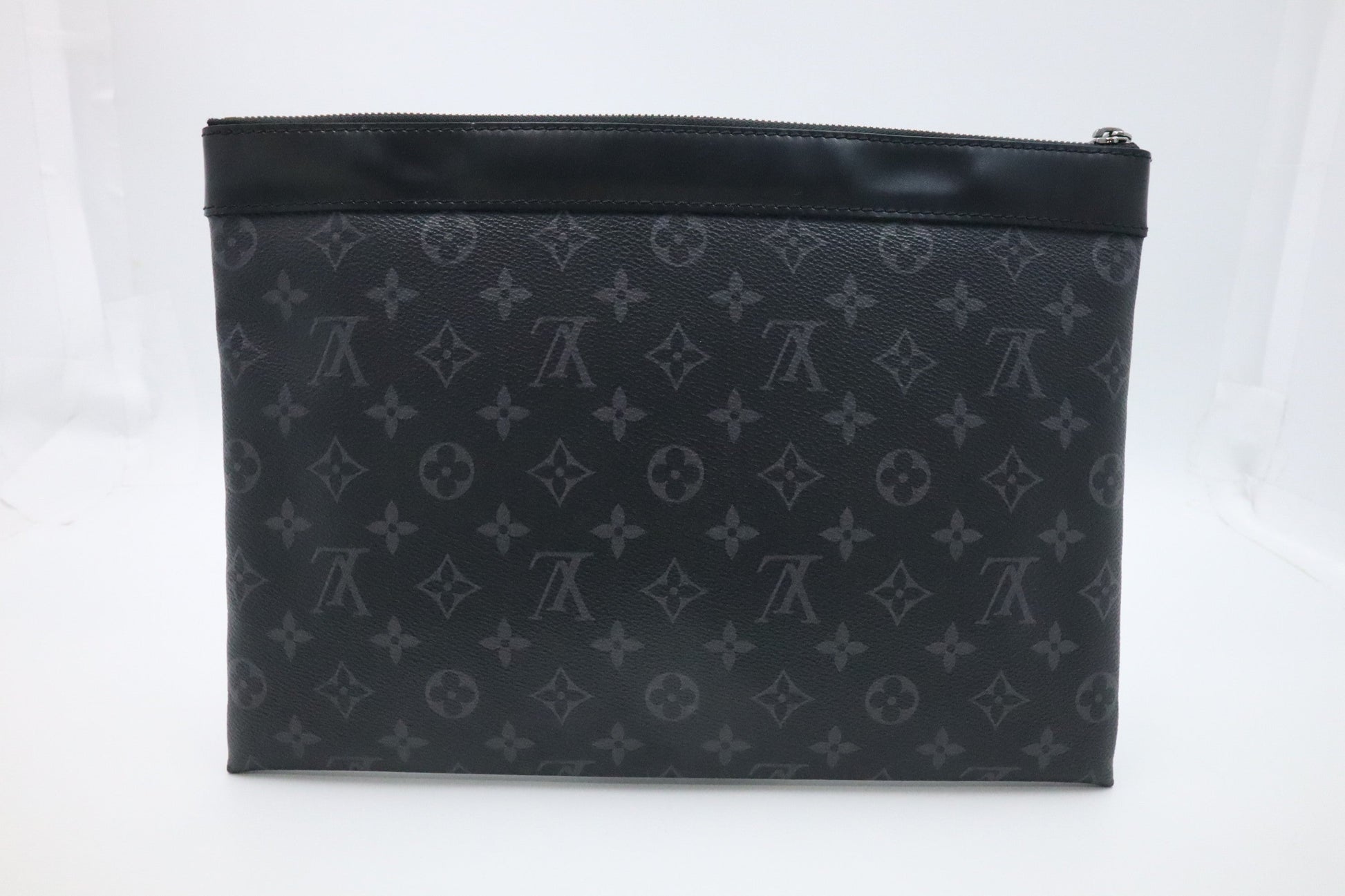 Louis Vuitton Pochette Discovery in Eclipse Monogram Canvas