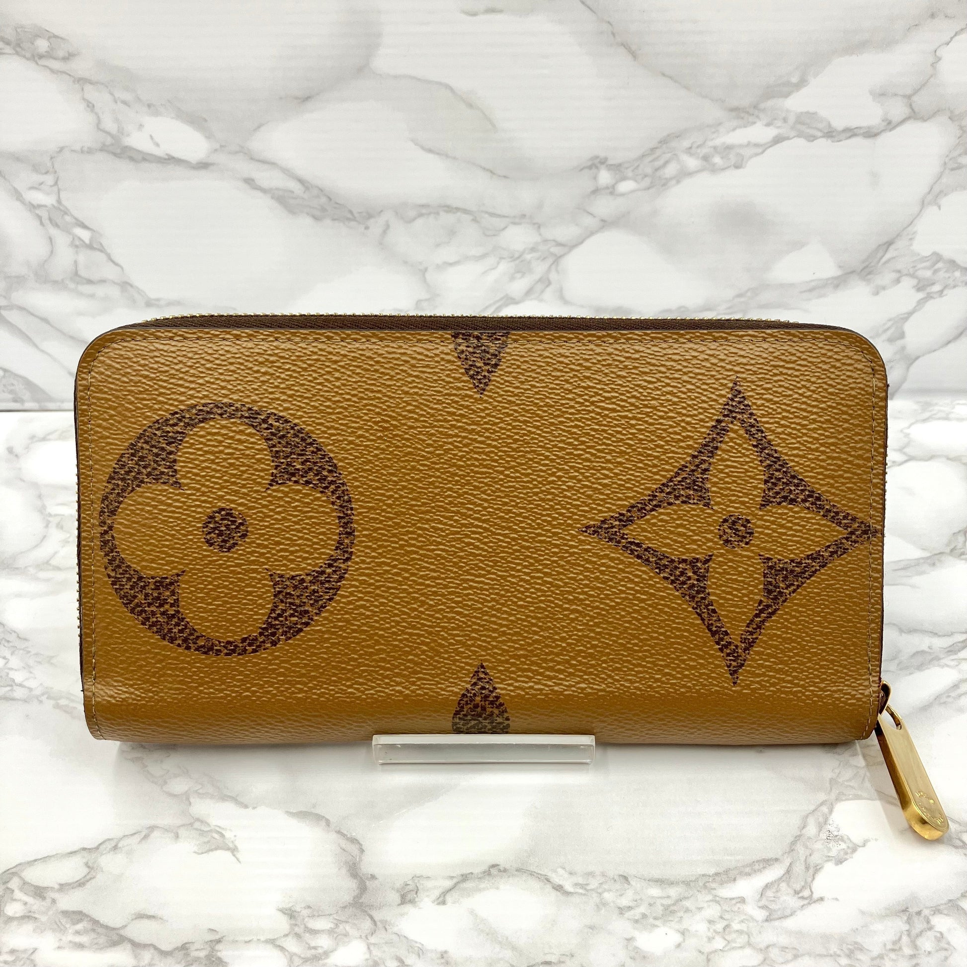 Louis Vuitton Giant Monogram Zippy Crossbody