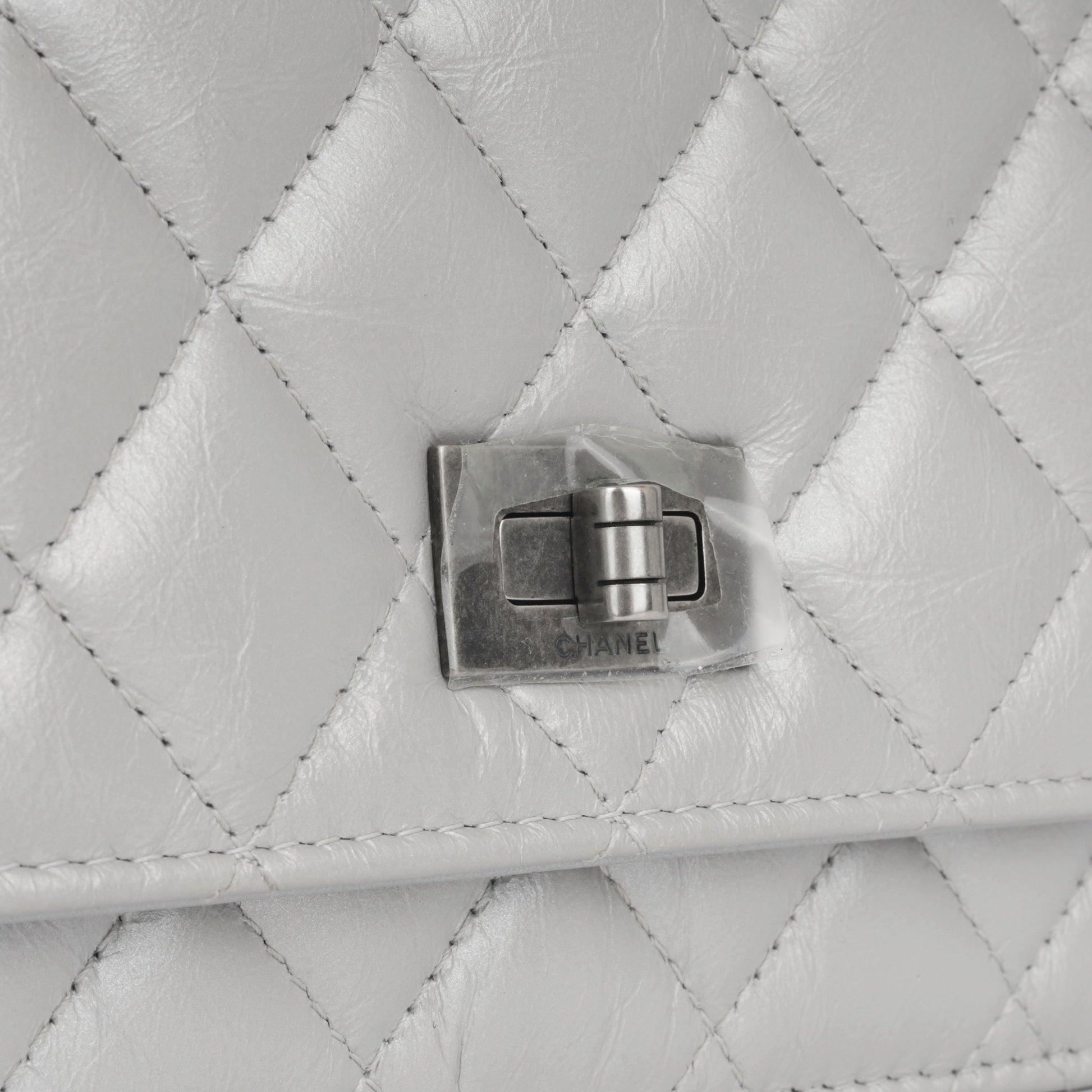 Chanel Re-issue Wallet on Chain