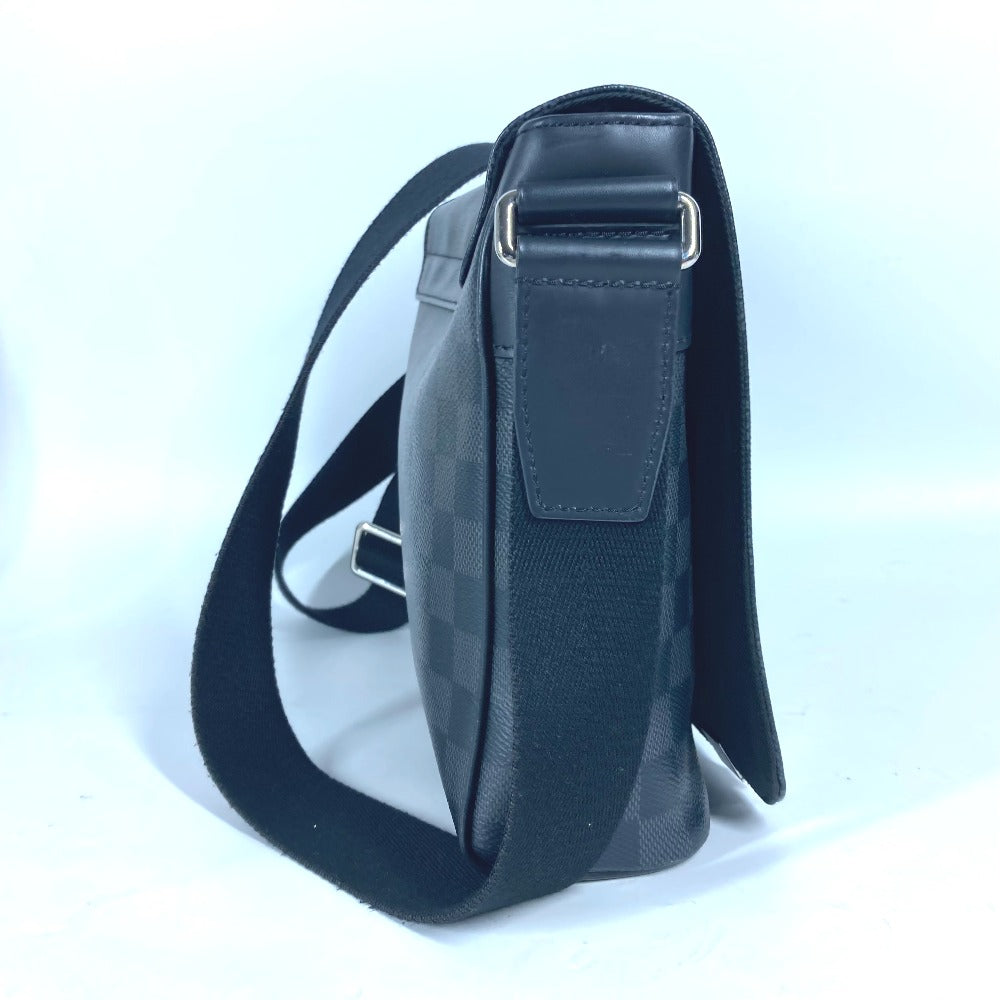 LOUIS VUITTON Shoulder Bag Damier Grafitto Canvas black Damier Grafitte District PM NM