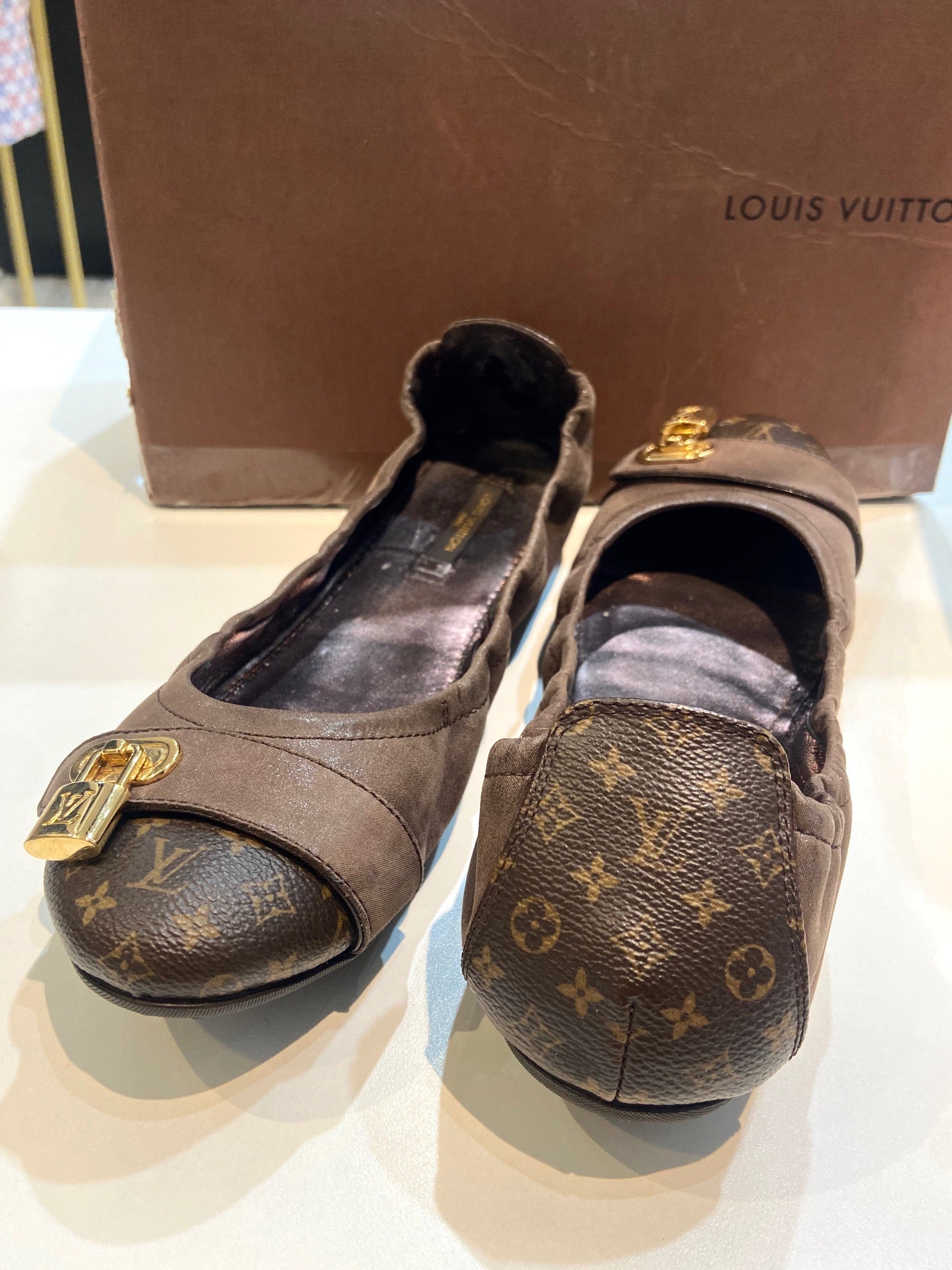 LOUIS VUITTON MONOGRAM LUCKY BALLERINA FLATS