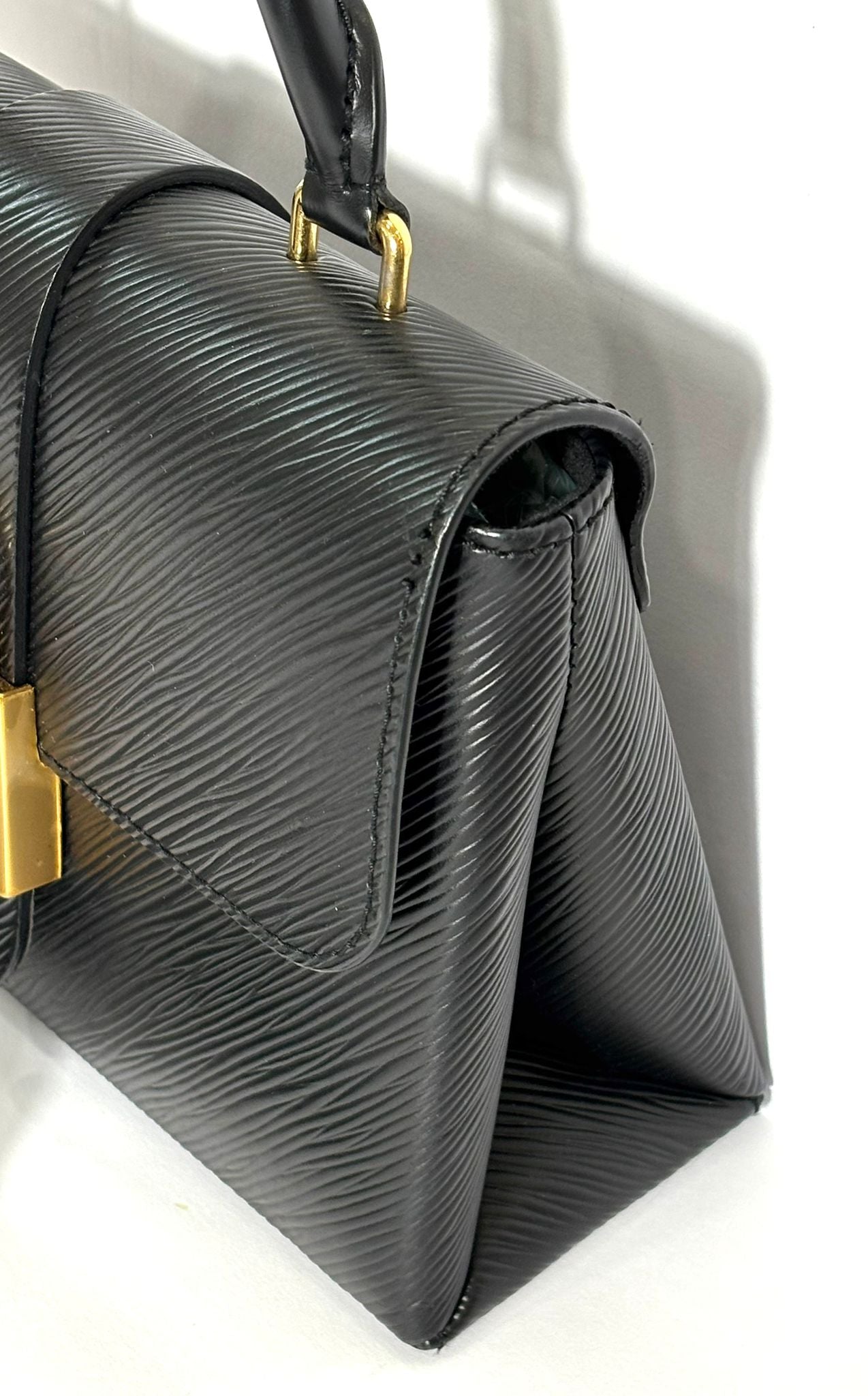   LOUIS VUITTON LEATHER LOCKY BB SHOULDER BAG
