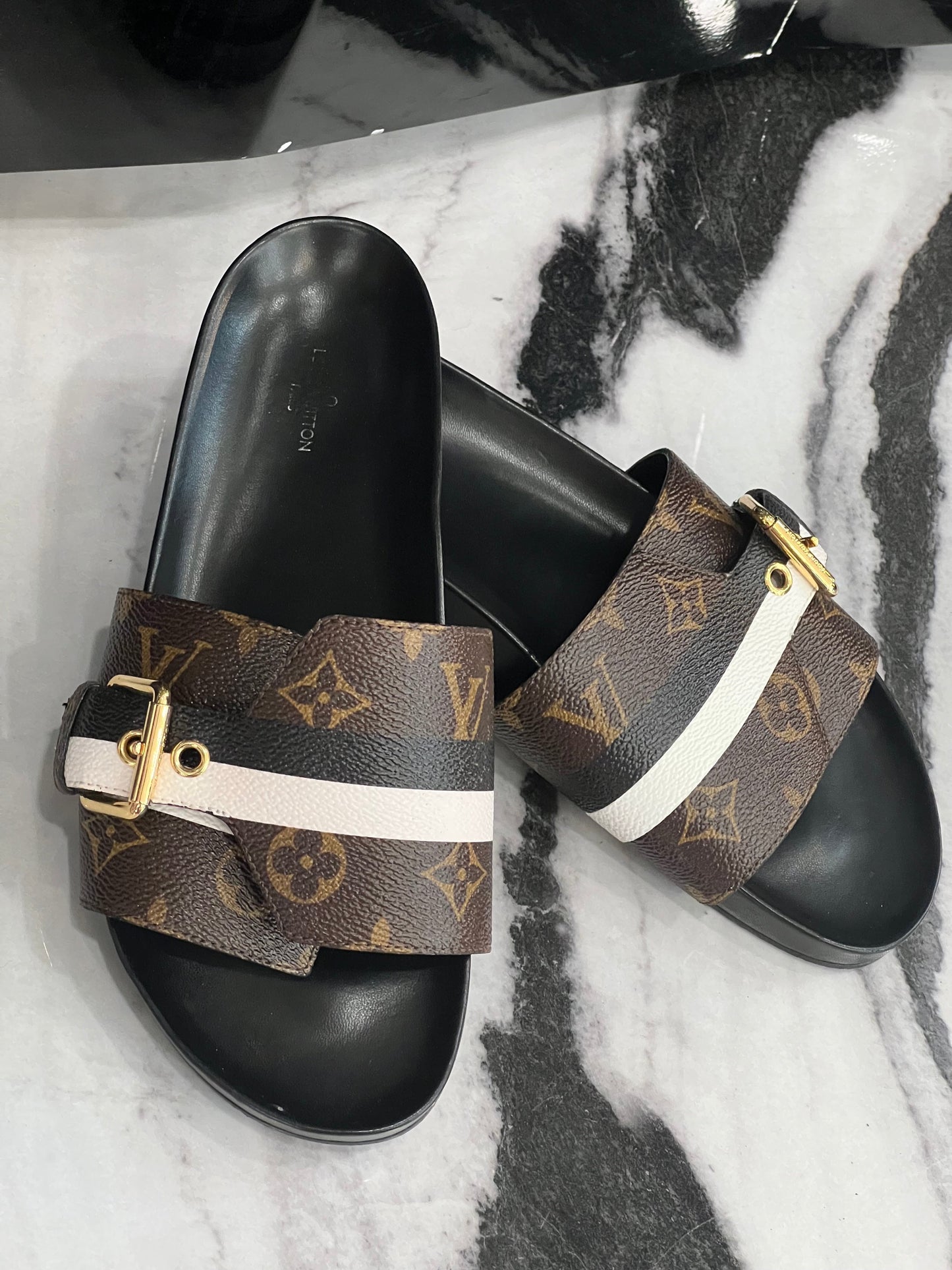 LOUIS VUITTON MONOGRAM SLIDES