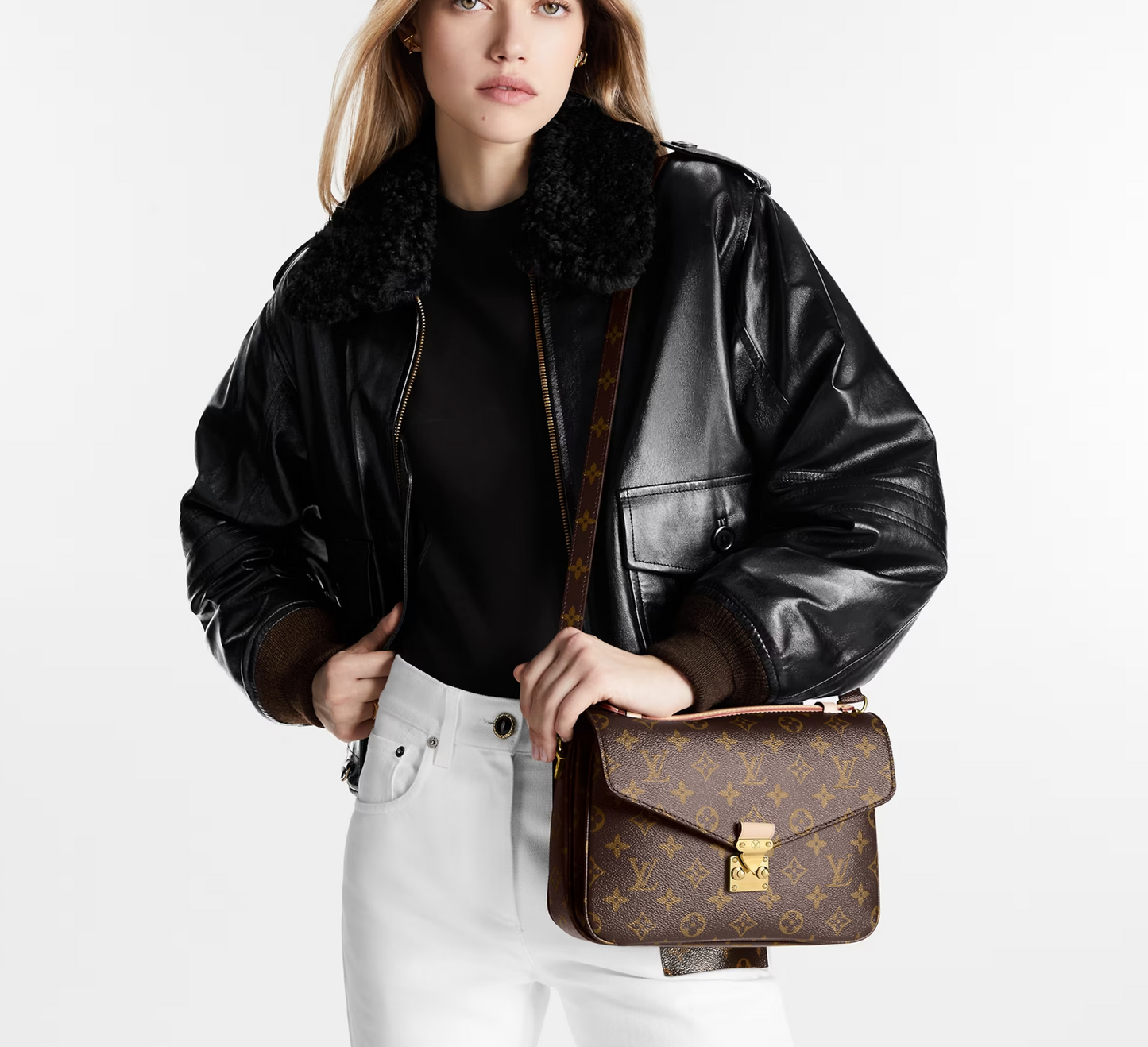  LOUIS VUITTON MONOGRAM POCHETTE MÉTIS BAG
