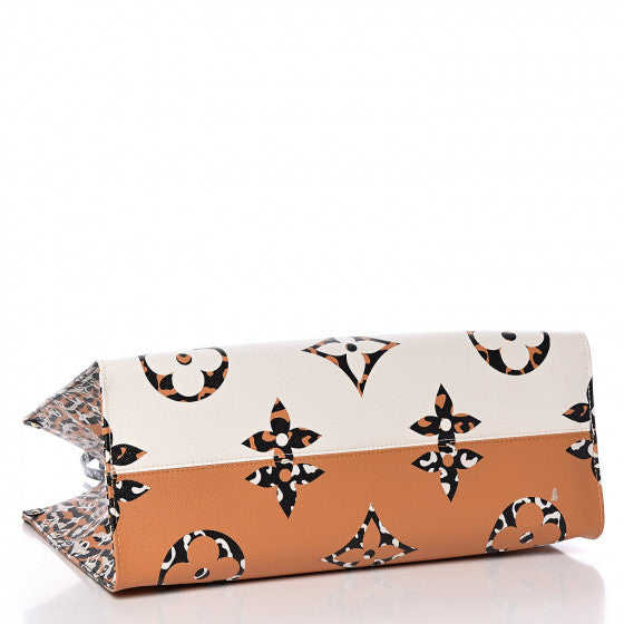 Louis Vuitton | Monogram Giant Jungle Onthego Tote