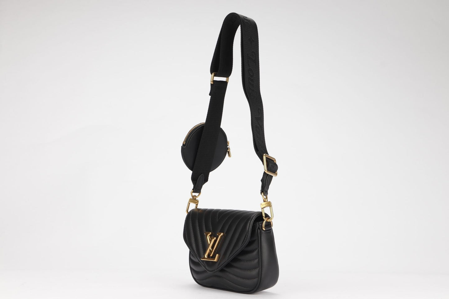 Louis Vuitton New Wave Multi Pochette ( ) Noir Color, with Strap, Chain, Dust Cover & Box Clutch