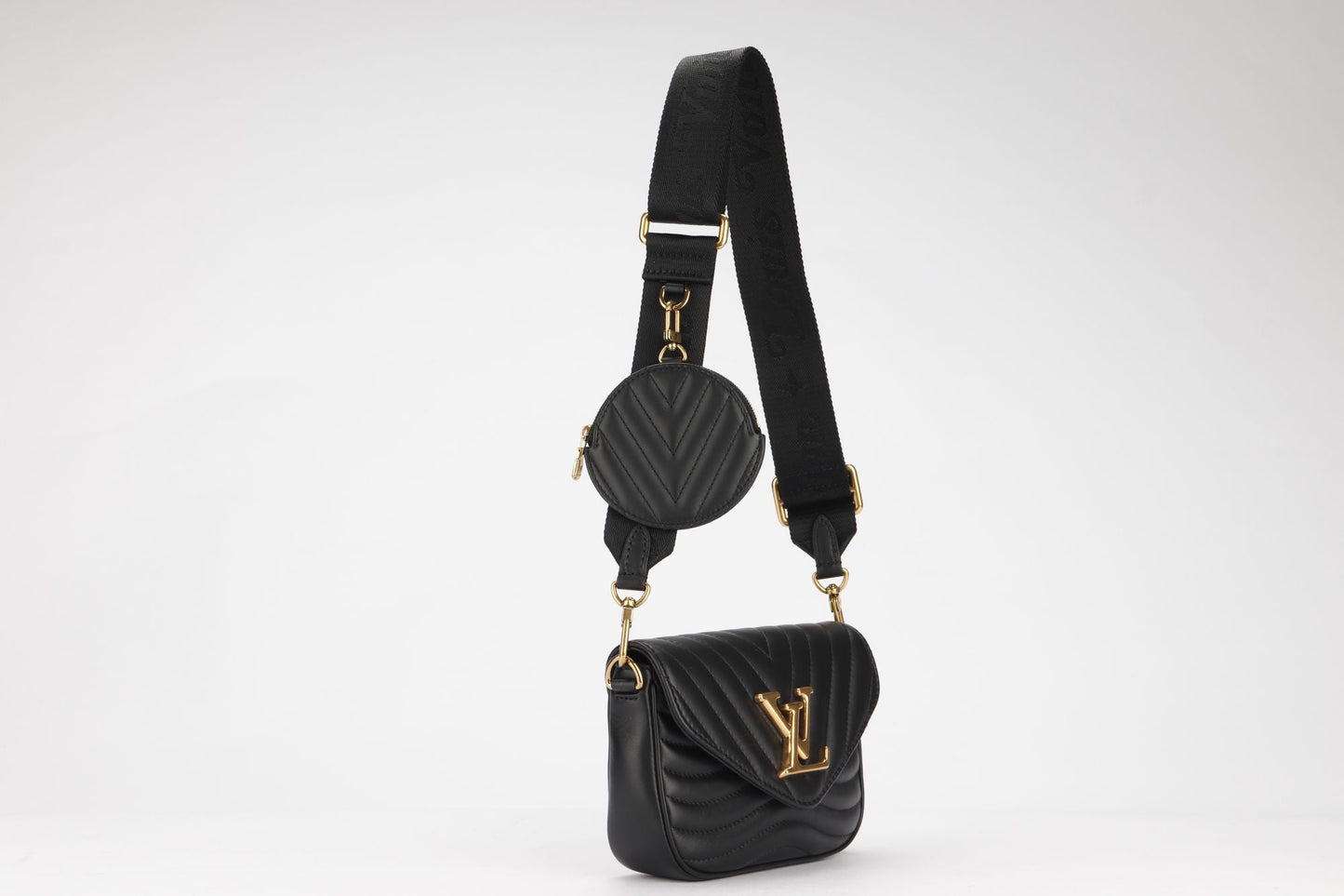 Louis Vuitton New Wave Multi Pochette ( ) Noir Color, with Strap, Chain, Dust Cover & Box Clutch