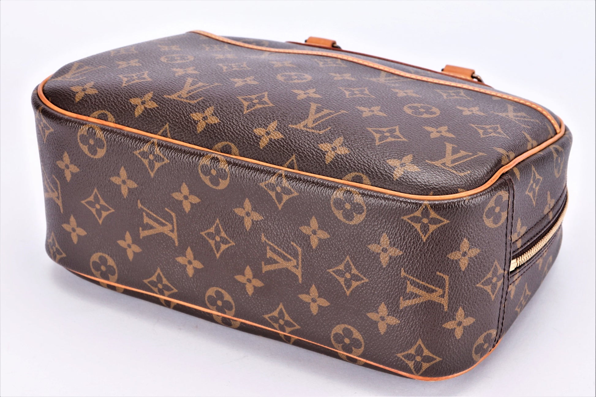 LOUIS VUITTON MONOGRAM CANVAS DEAUVILLE ( ), NO DUST COVER Handbag