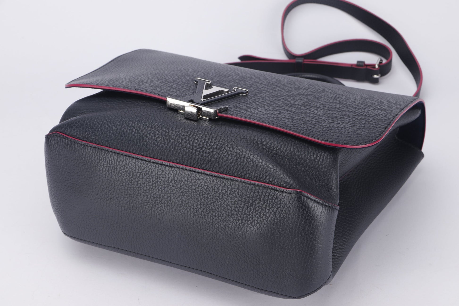 LOUIS VUITTON VOLTA ( ) PM SIZE, BLACK LEATHER, WITH STRAP & DUST COVER Handbag