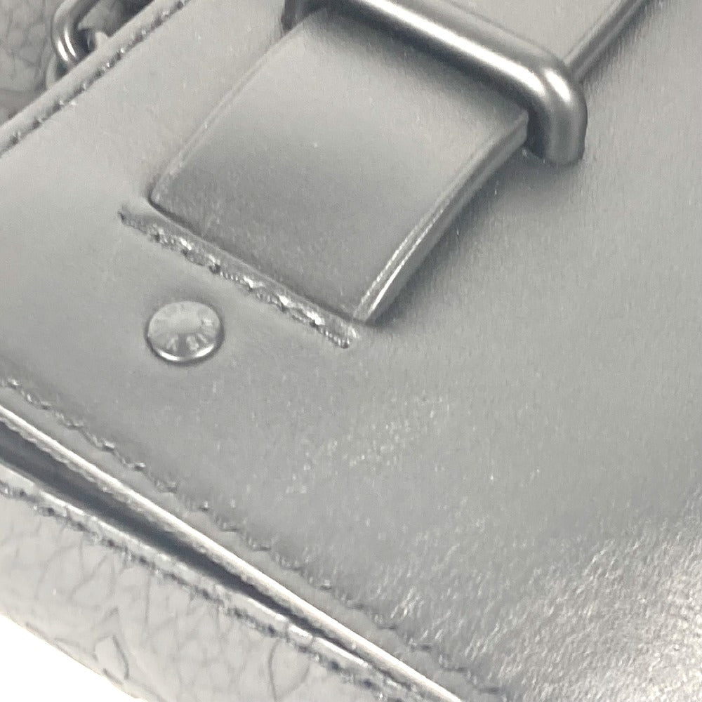 LOUIS VUITTON Clutch bag Taurillon Clemence Leather black Taurillon Clemence Monogram pochette steamer unisex(Unisex)