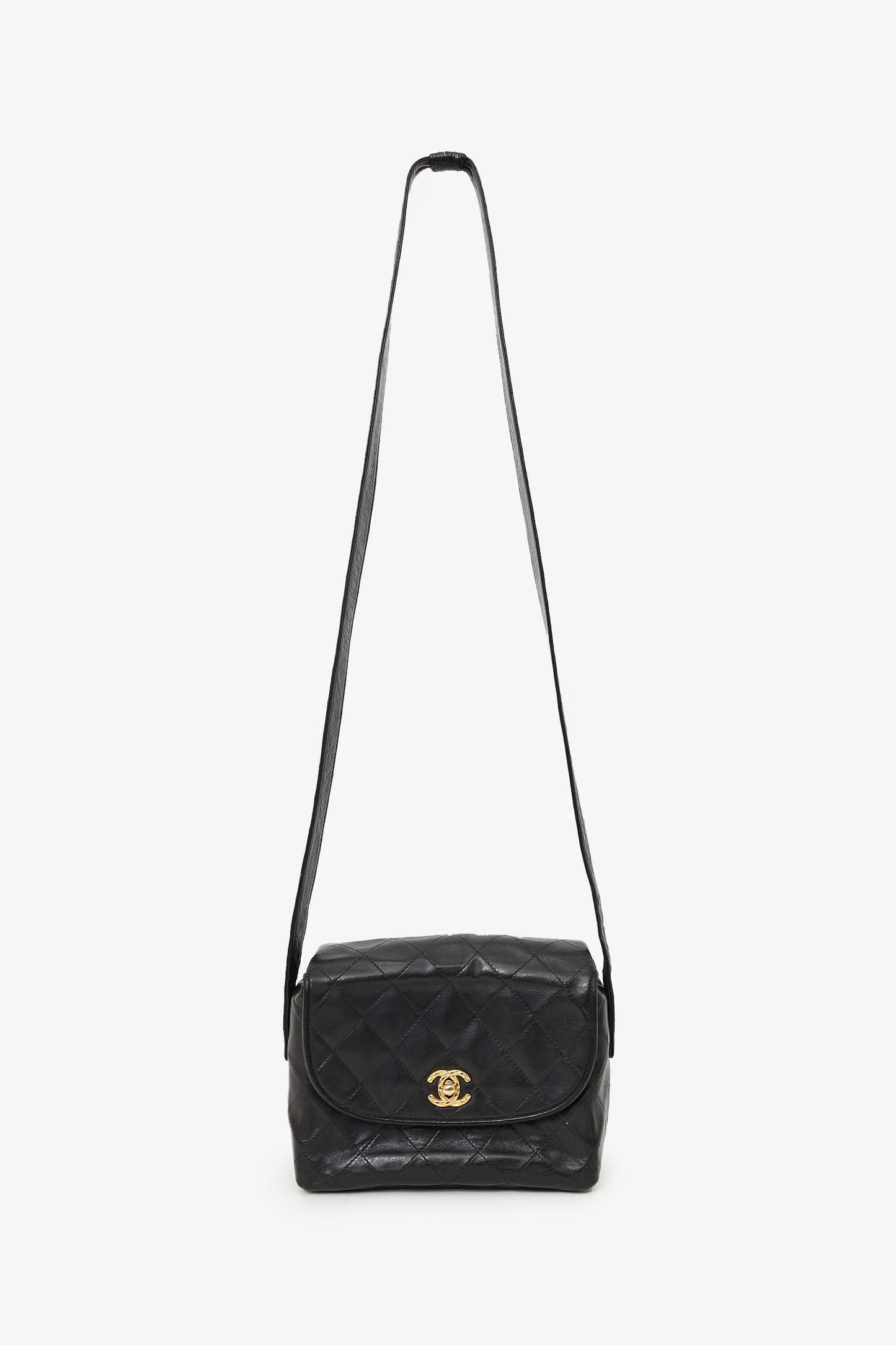 Chanel 1991-94 Black Lambskin Round Flap Shoulder Bag