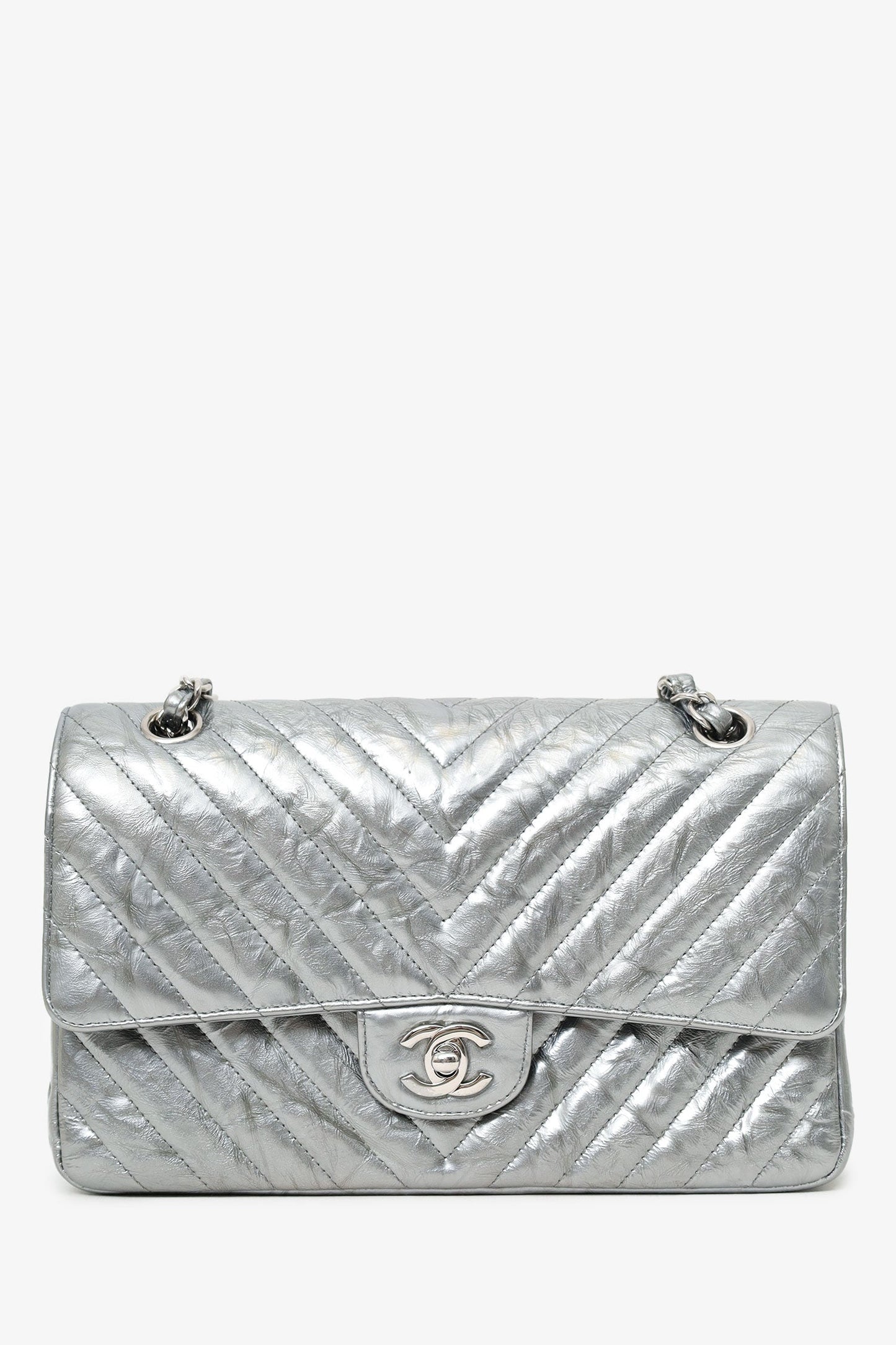 Chanel 2018 Silver Metallic Patent Crumpled Calfskin Chevron Quilted Medium Double Flap Shoulder Bag