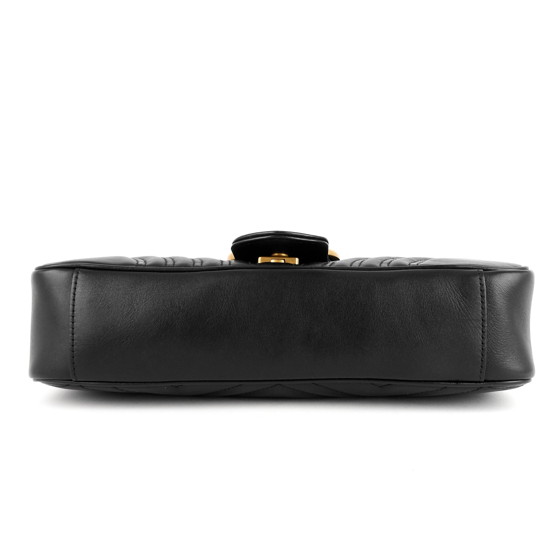 Gucci GG Marmont Medium Chevron Leather Bag