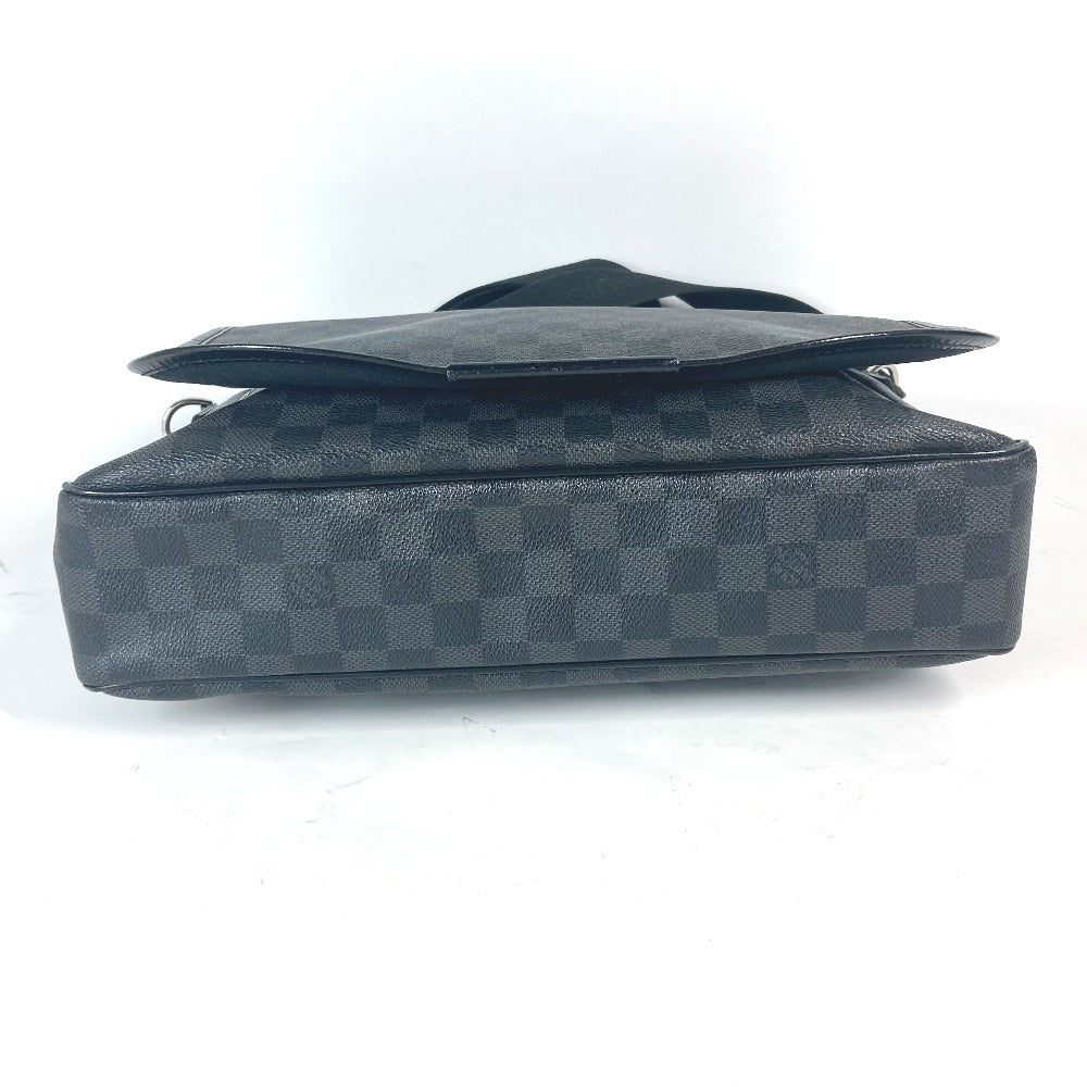 LOUIS VUITTON Shoulder Bag Damier Grafitto Canvas black Damier Grafitte District MM