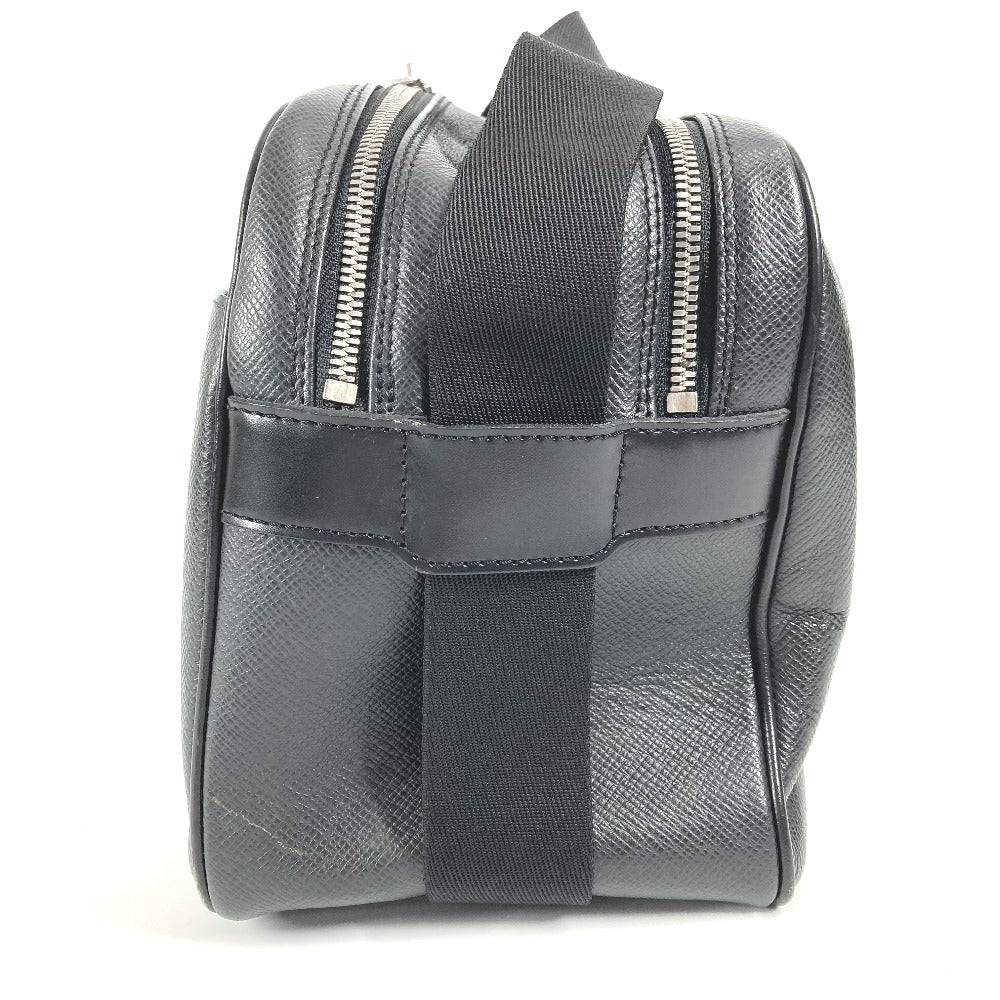 LOUIS VUITTON Shoulder Bag Taiga Leather black Taiga Reporter PM unisex(Unisex)