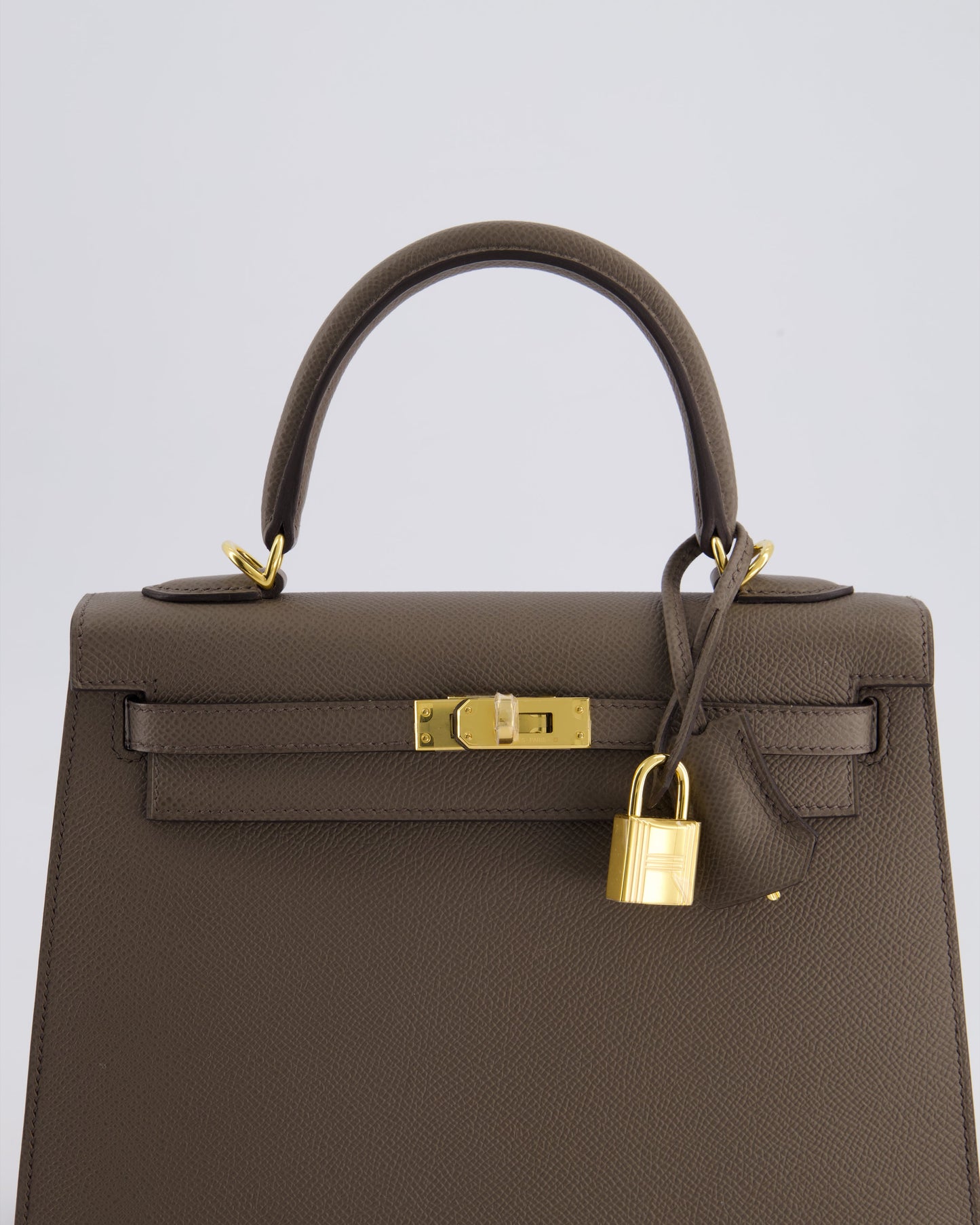 *RARE* Hermes Kelly 25 Sellier Bag in Gris Etain Epsom Leather with Gold Hardware