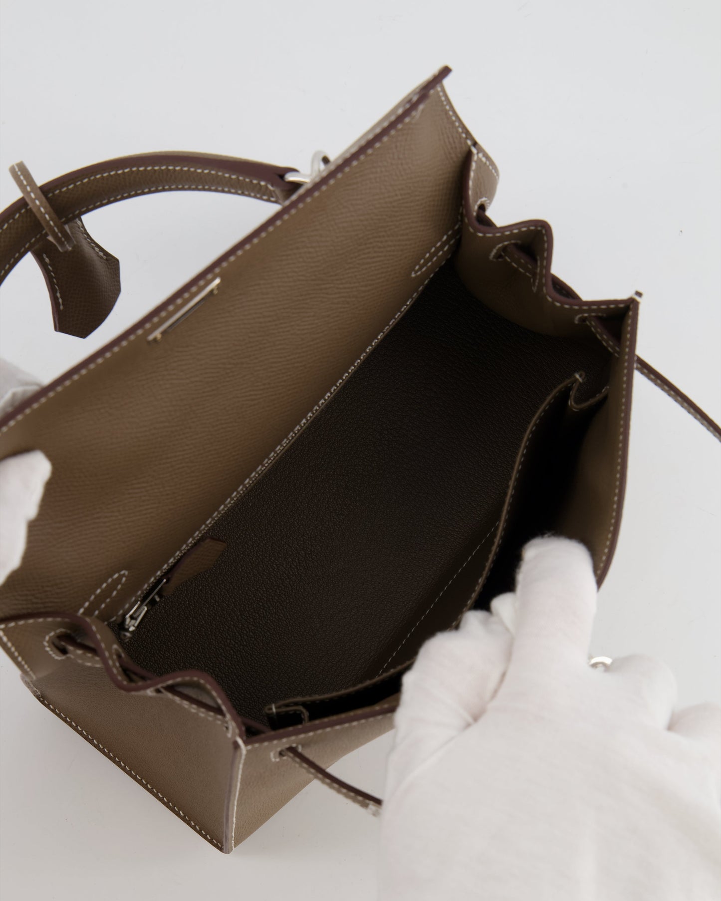 Hermes Kelly 25 Sellier Bag in Etoupe Epsom Leather with Palladium Hardware